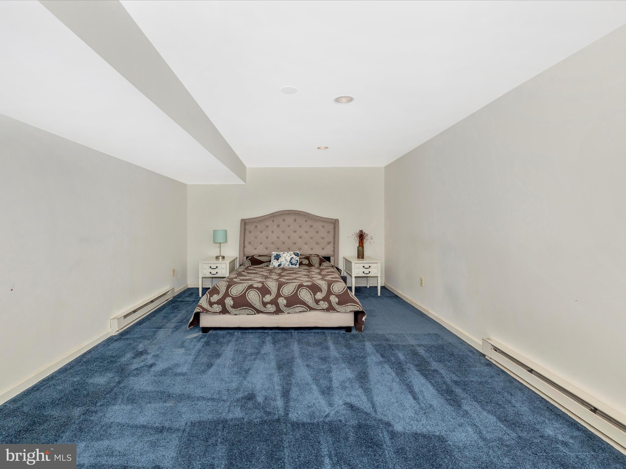 WHITE OAKS - Residential