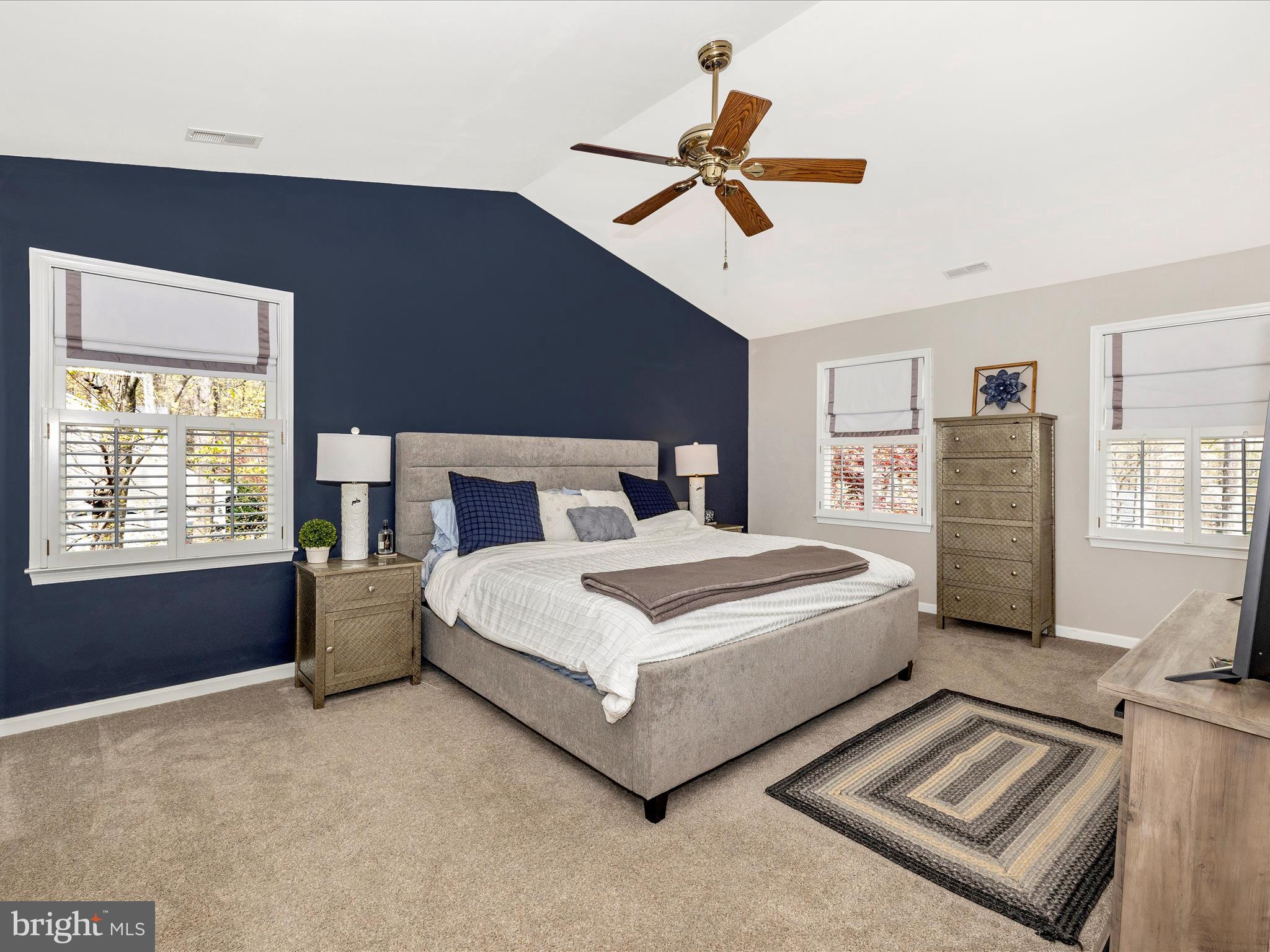 WHITE OAKS - Residential