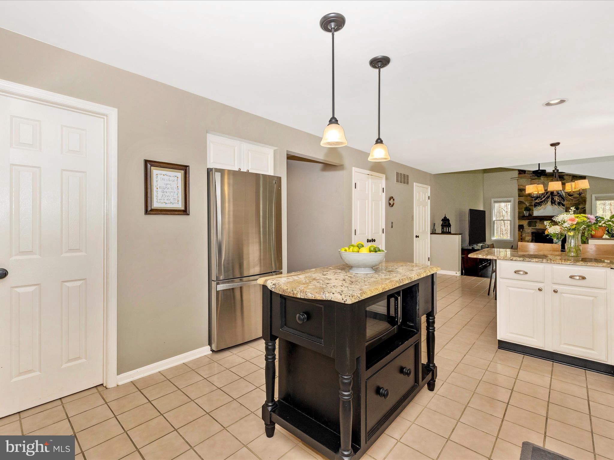 WHITE OAKS - Residential