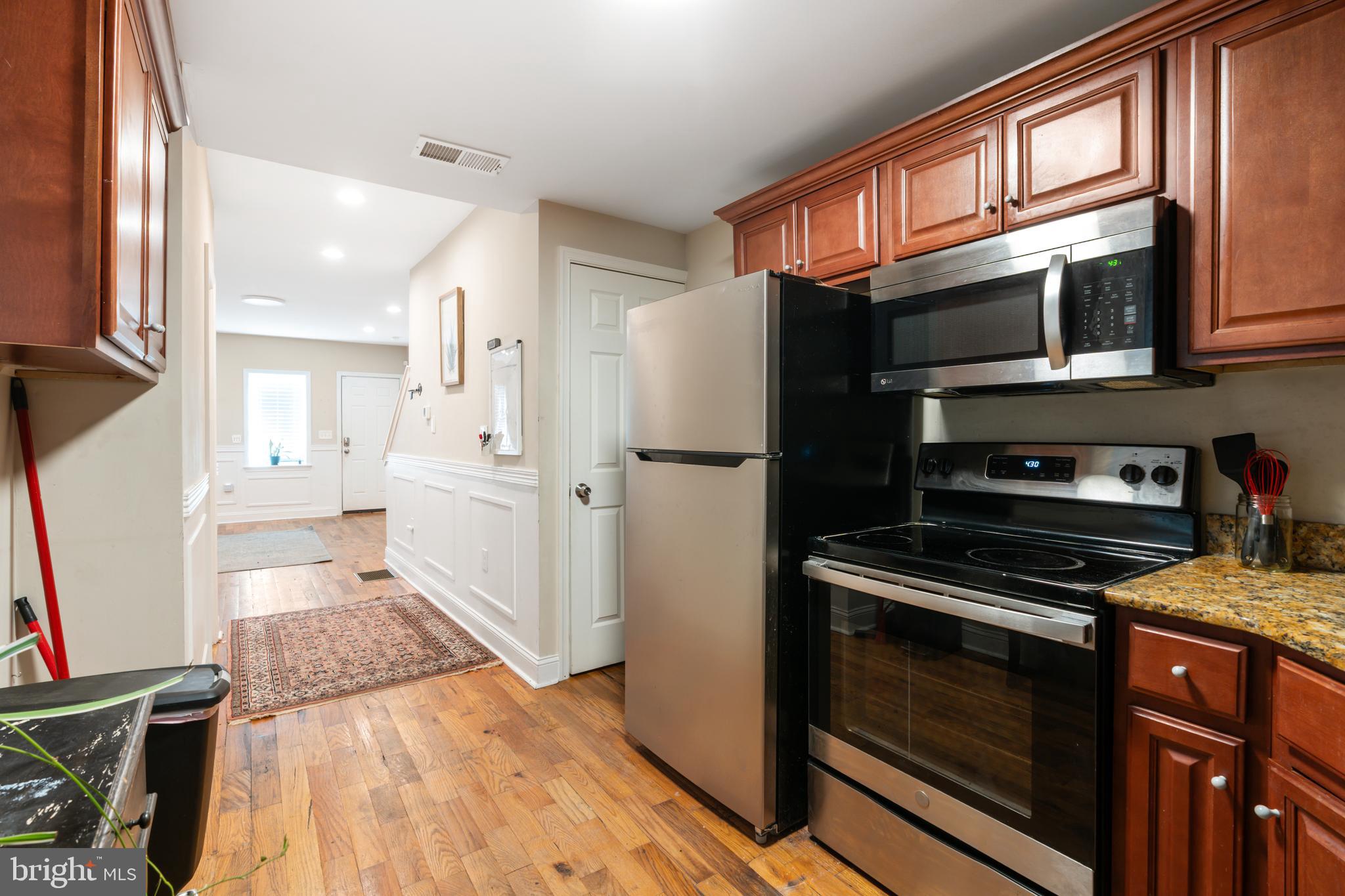 1609 W STILES STREET