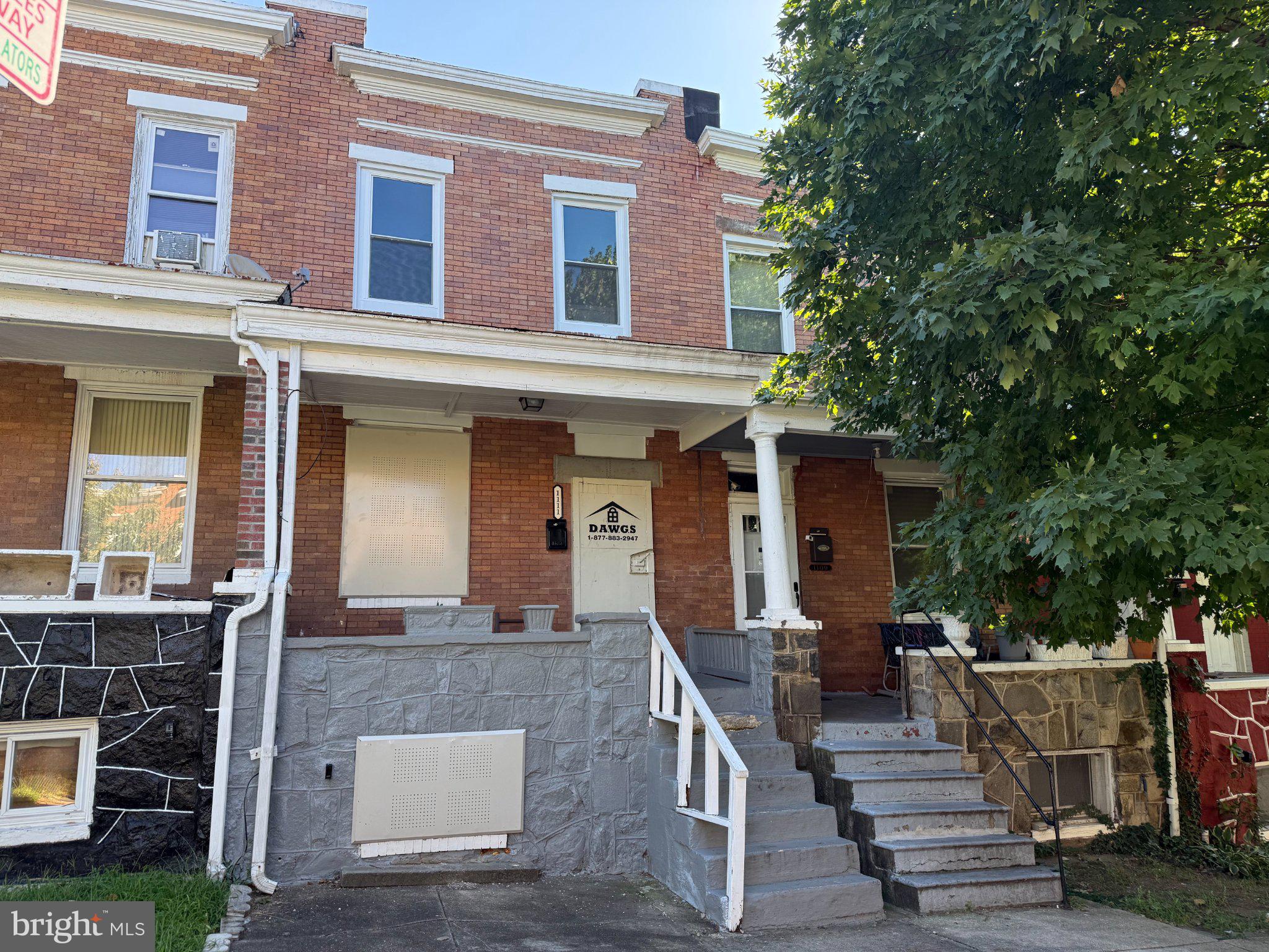 1111 N LAKEWOOD AVENUE