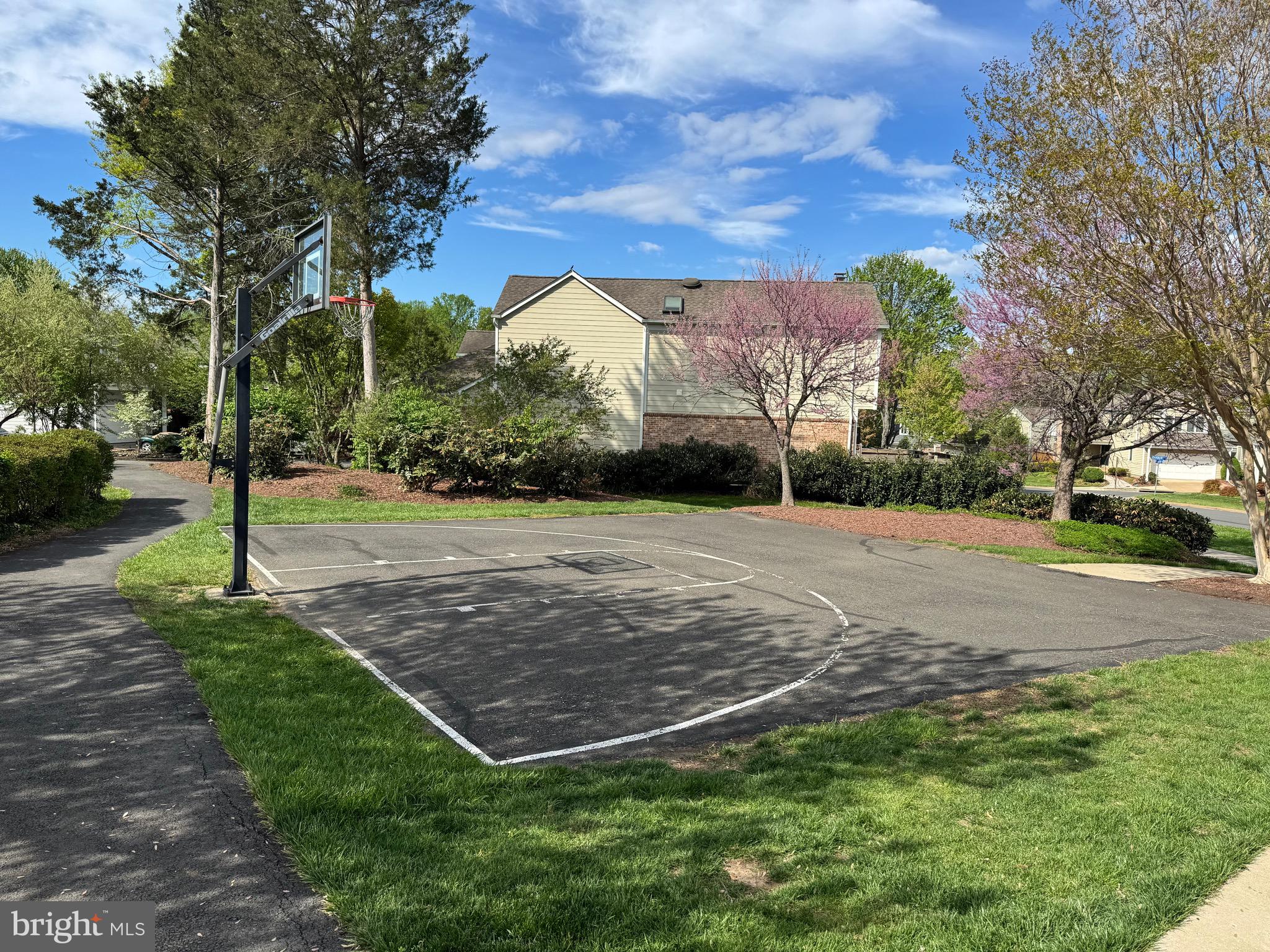 OAK MARR COURTS - Residential