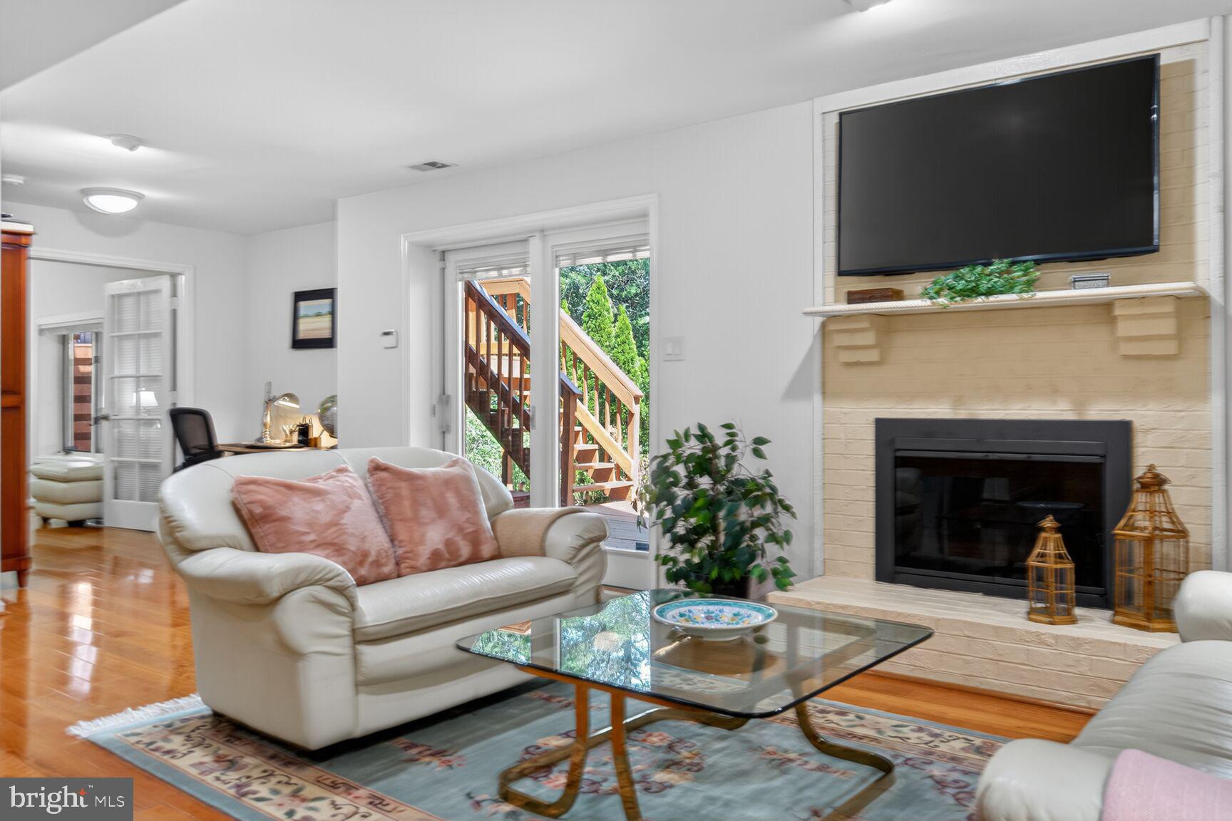 OAK MARR COURTS - Residential