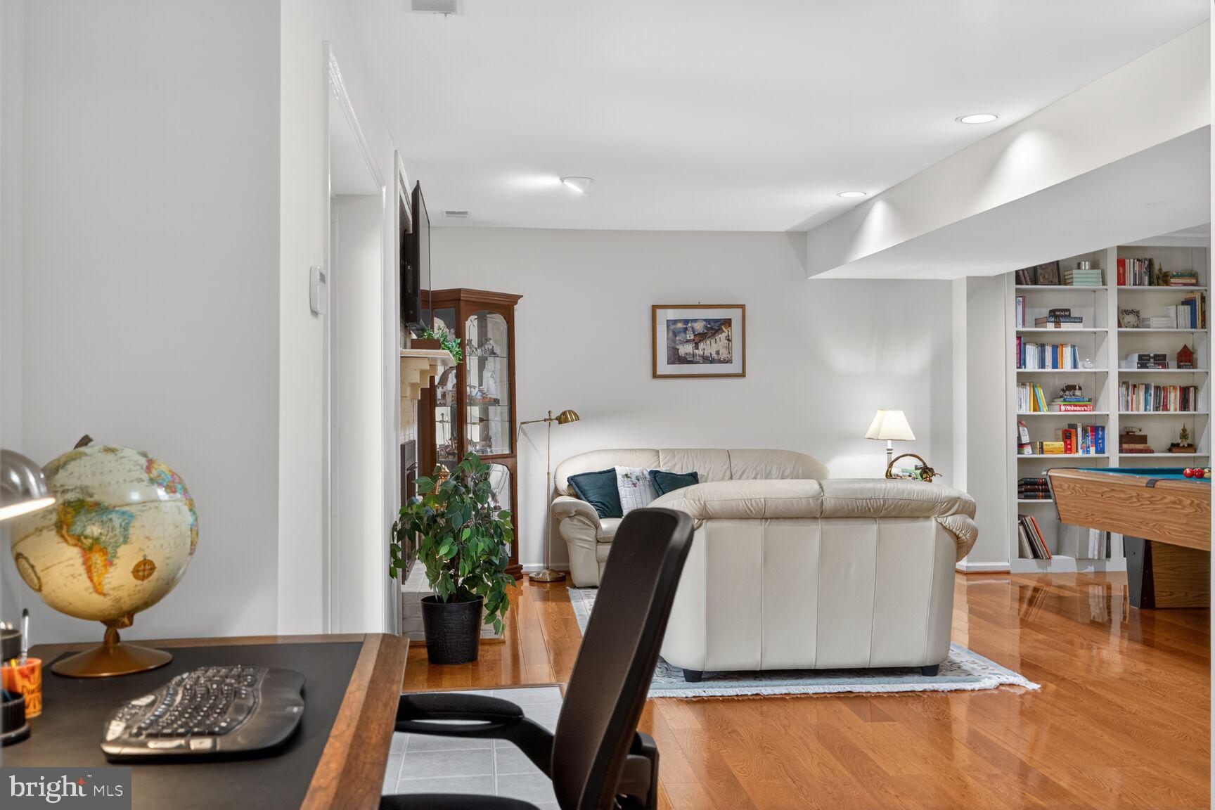 OAK MARR COURTS - Residential