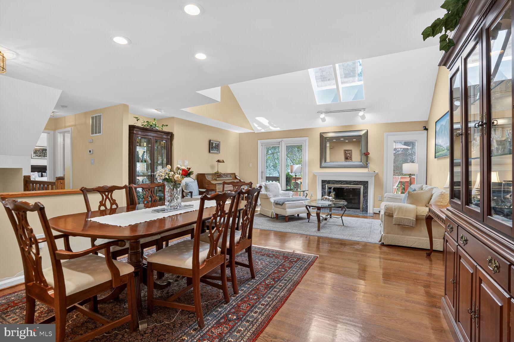 OAK MARR COURTS - Residential