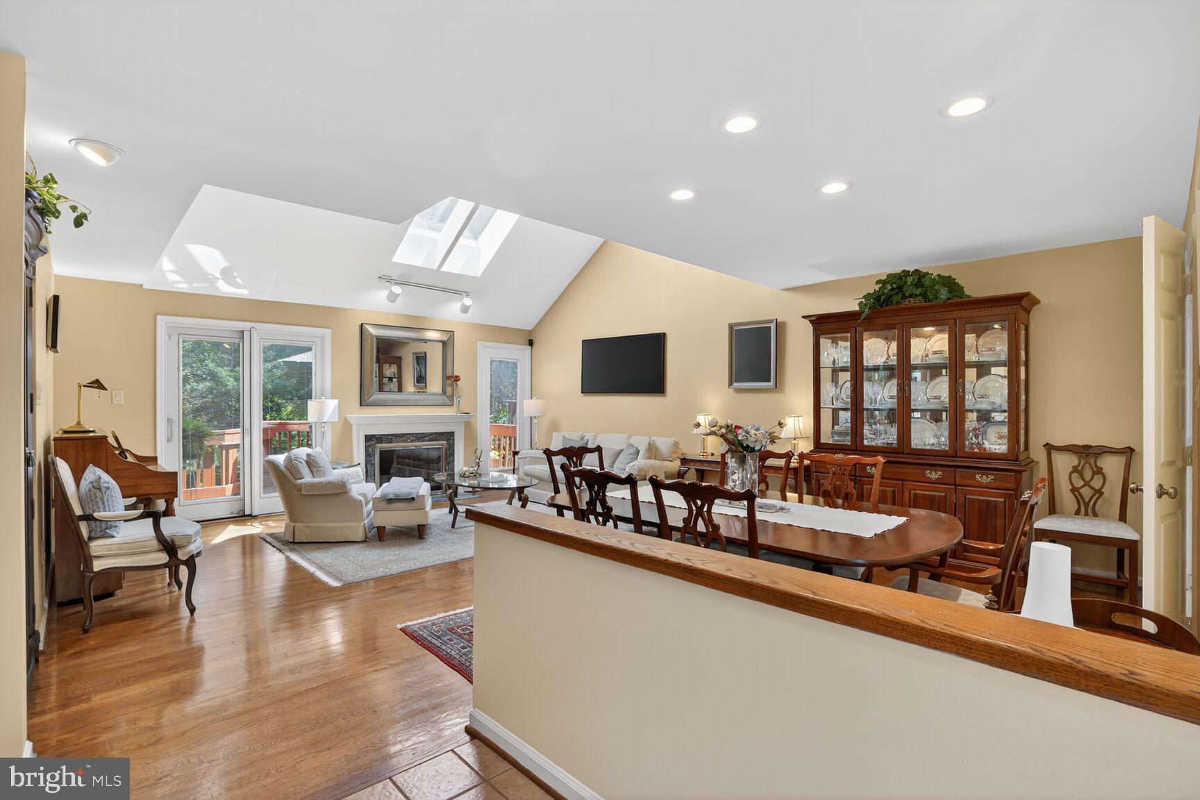 OAK MARR COURTS - Residential