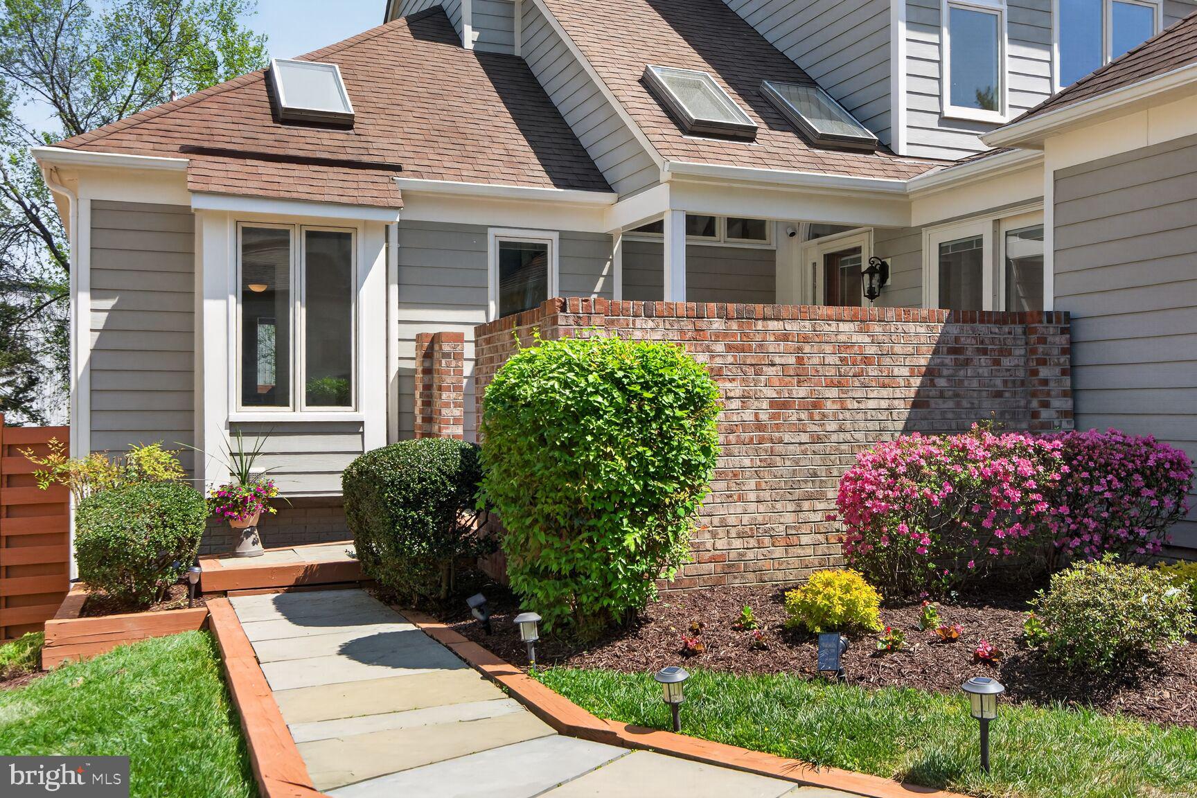 OAK MARR COURTS - Residential