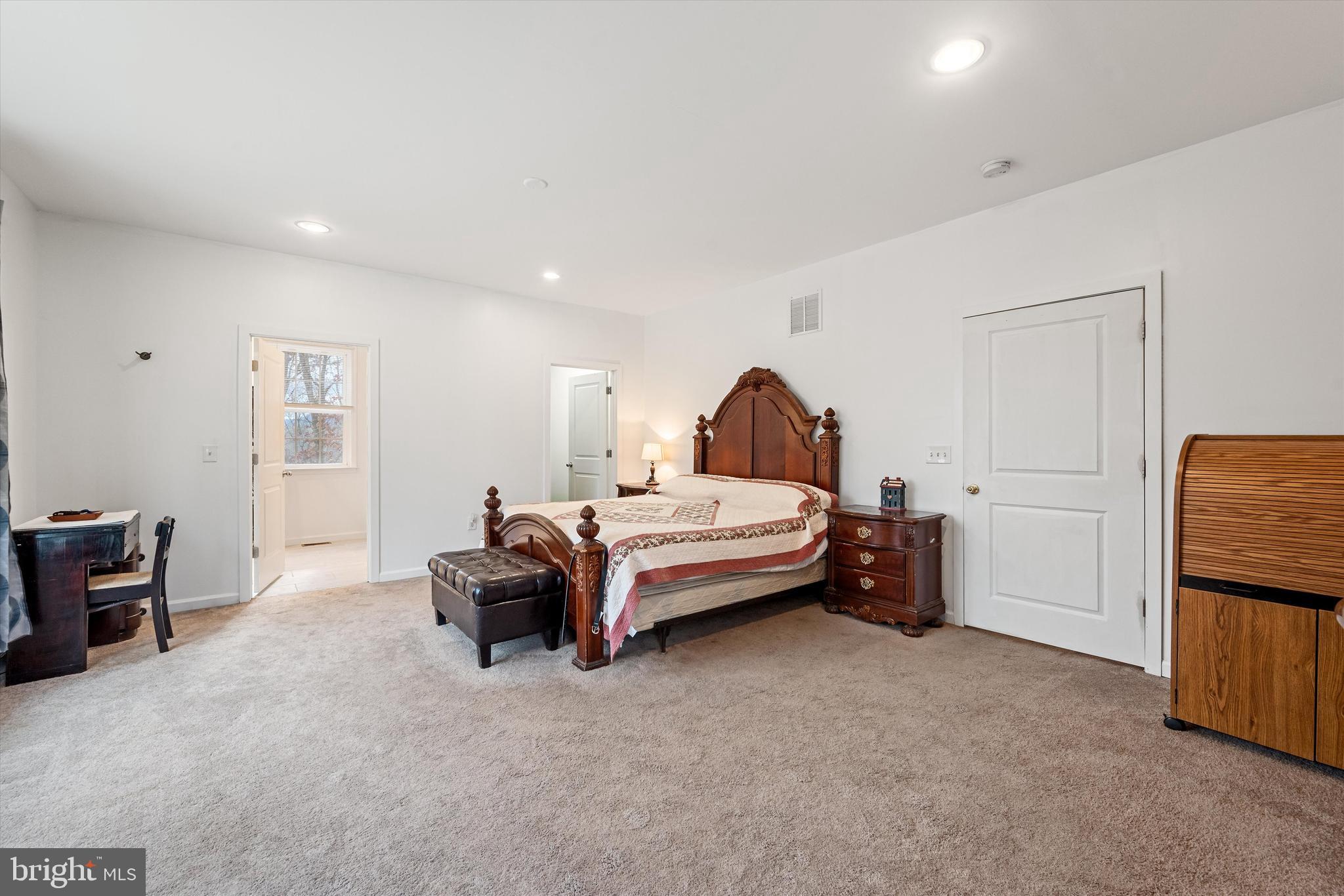 SLEEPY KNOLLS - Residential