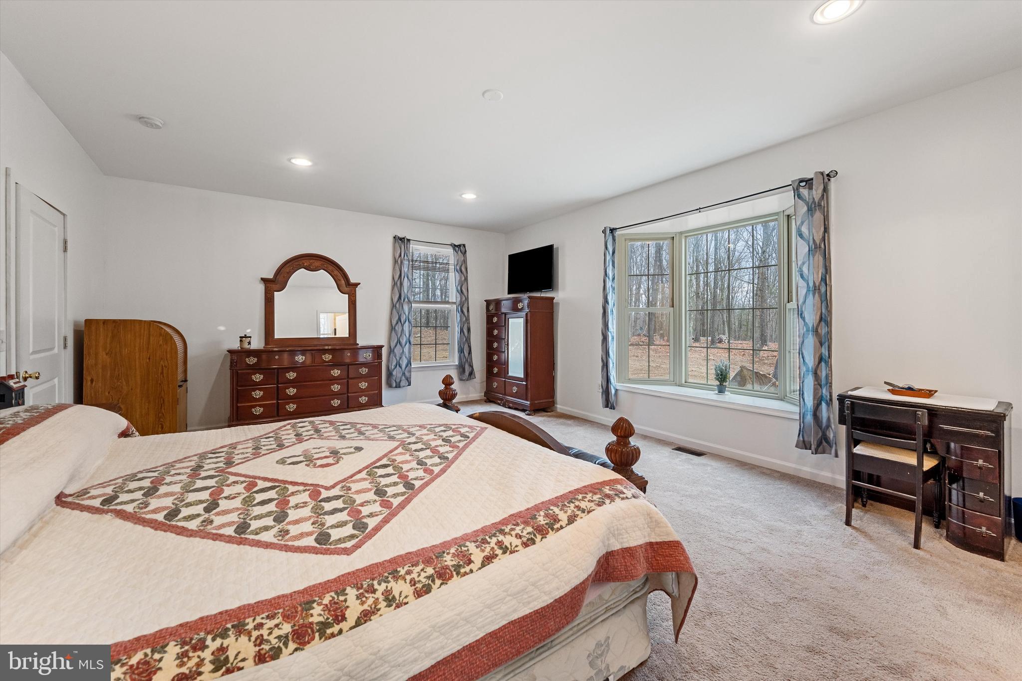 SLEEPY KNOLLS - Residential