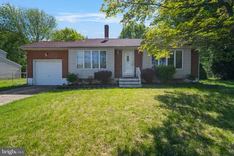 14 Landon Drive, Bordentown, NJ MLS: NJBL2111218