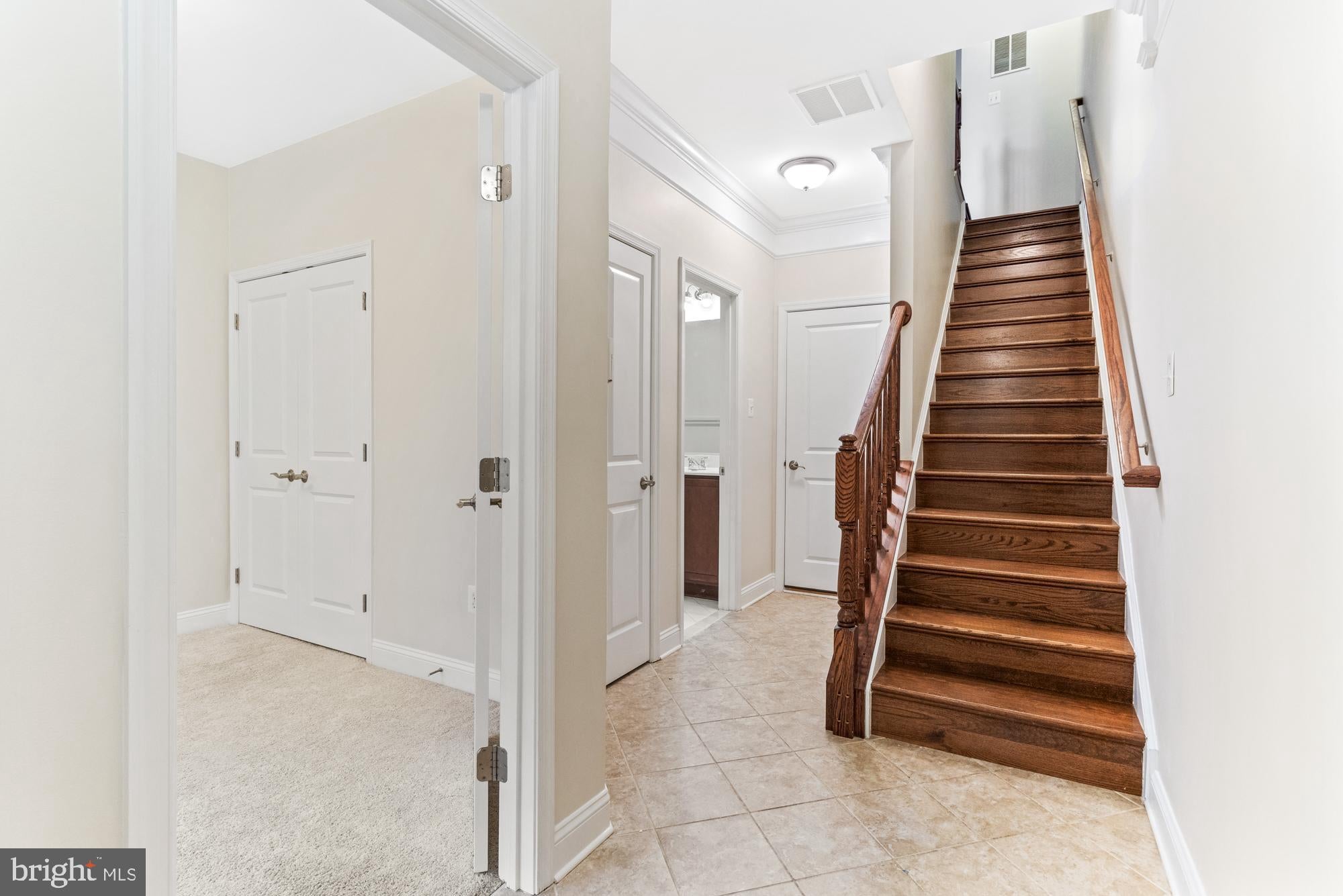 61 LINDEN PLACE
