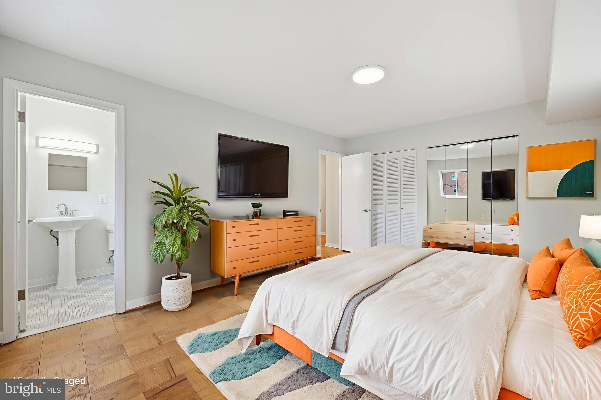 PARKSIDE CONDOMINIUMS - Residential