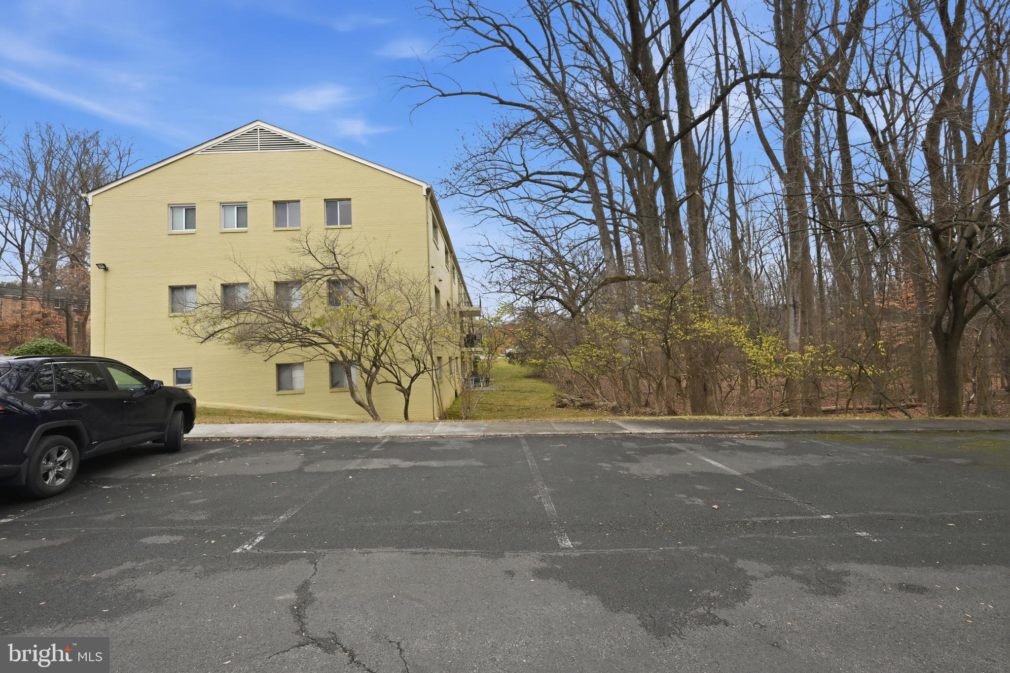 PARKSIDE CONDOMINIUMS - Residential