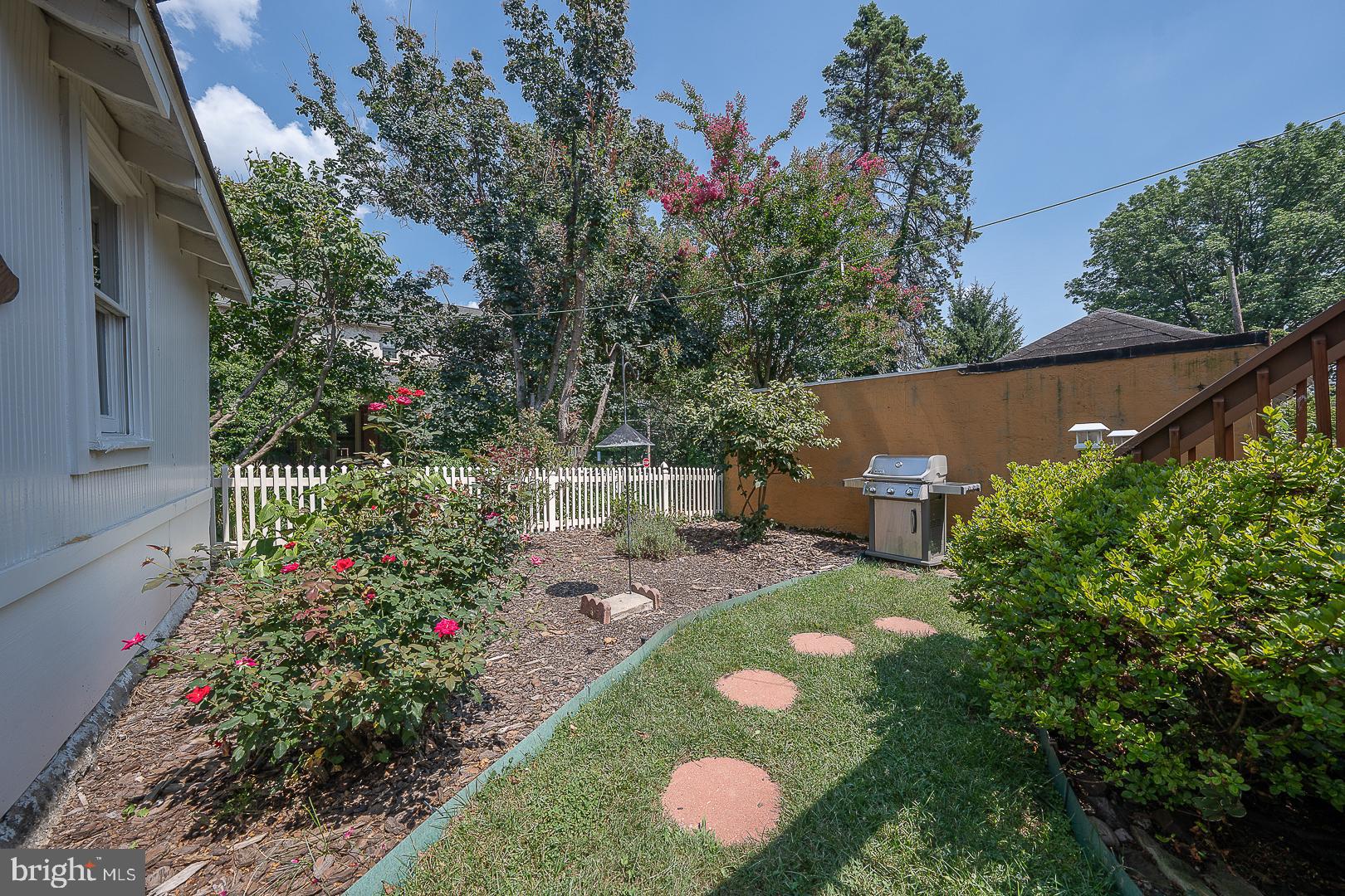 ARDMORE PARK - Residential