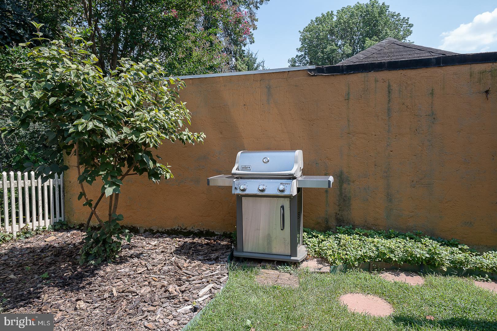 ARDMORE PARK - Residential