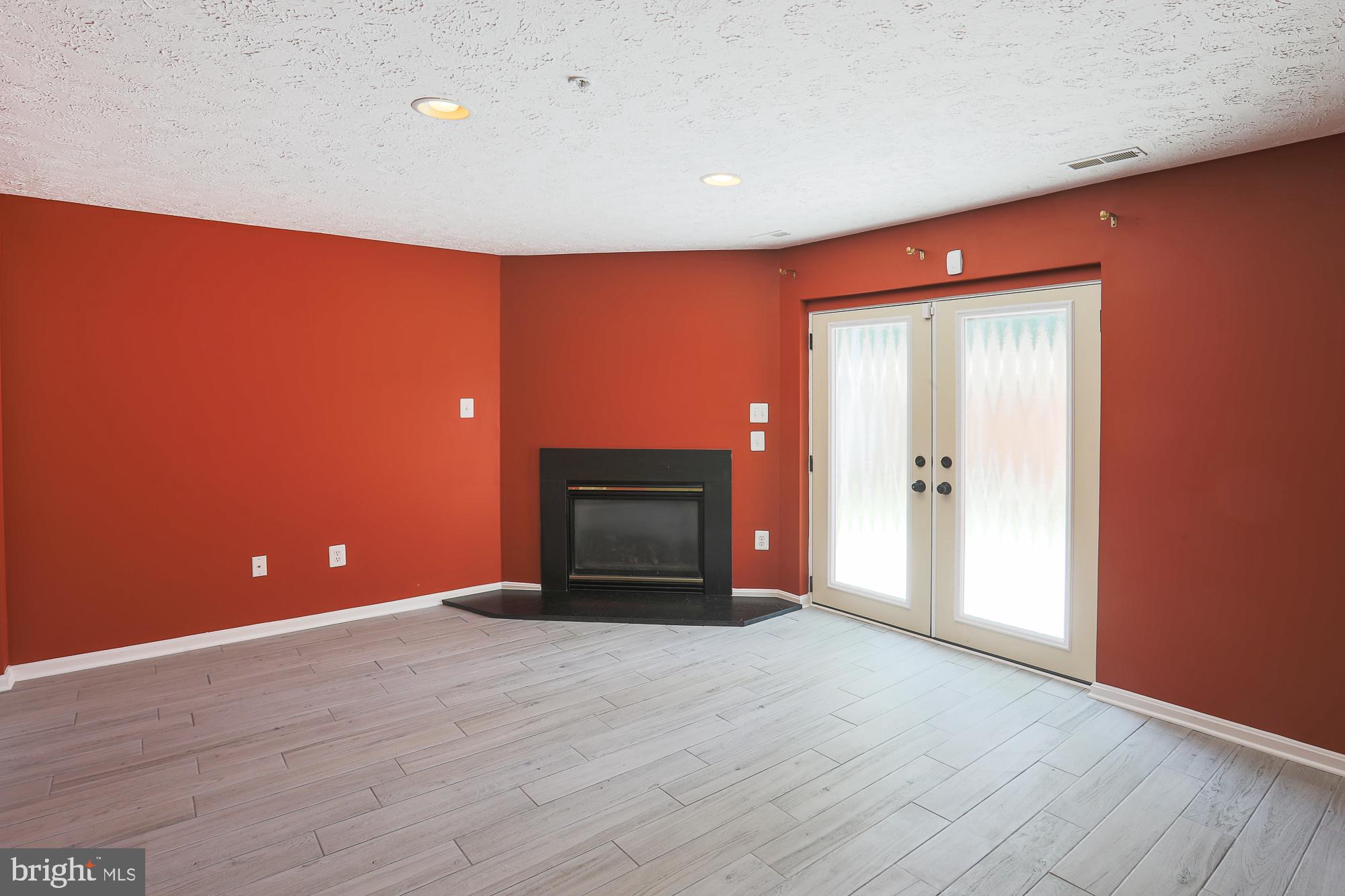 CLAYBROOKE - Residential