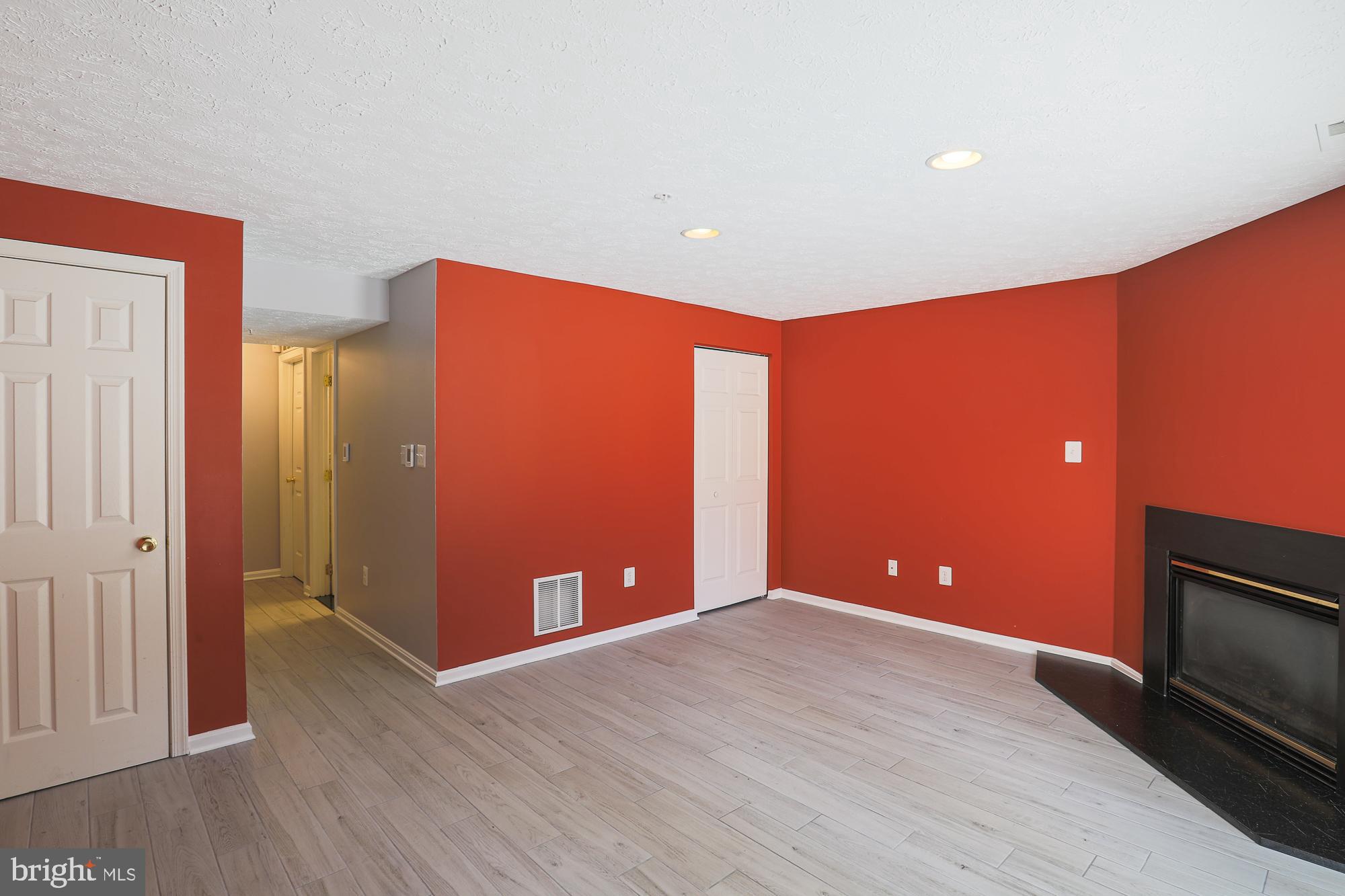 CLAYBROOKE - Residential