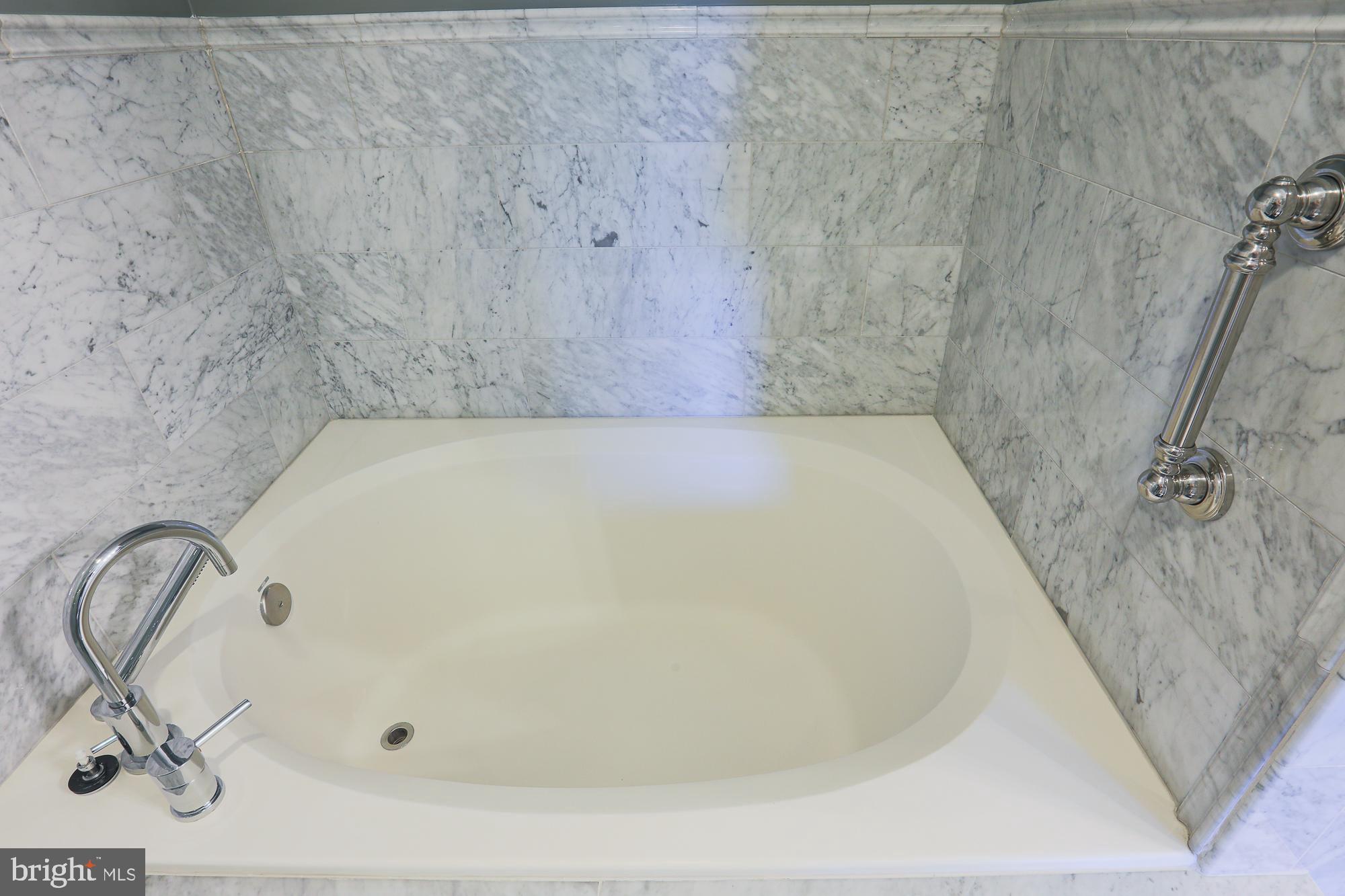 CLAYBROOKE - Residential