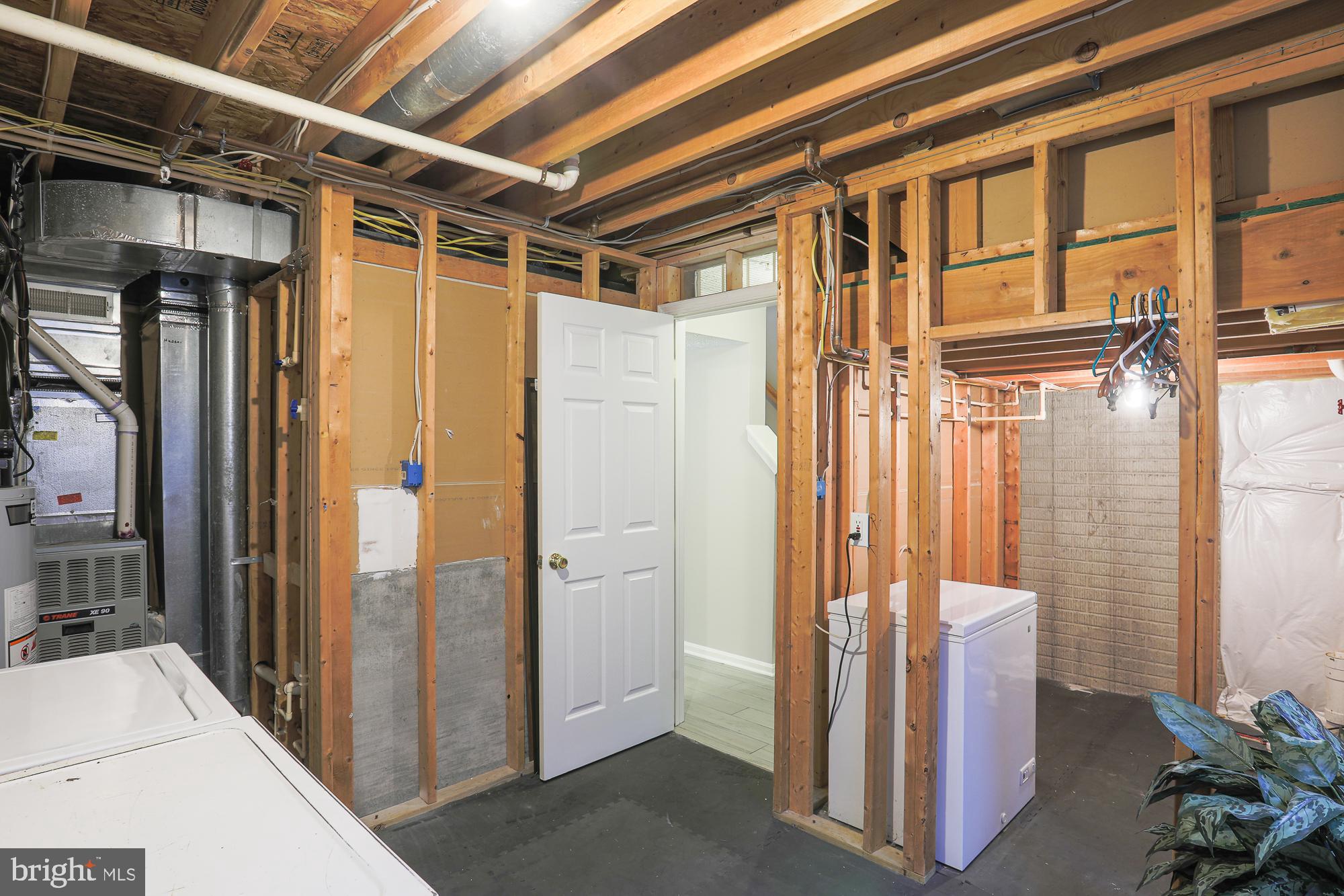 CLAYBROOKE - Residential