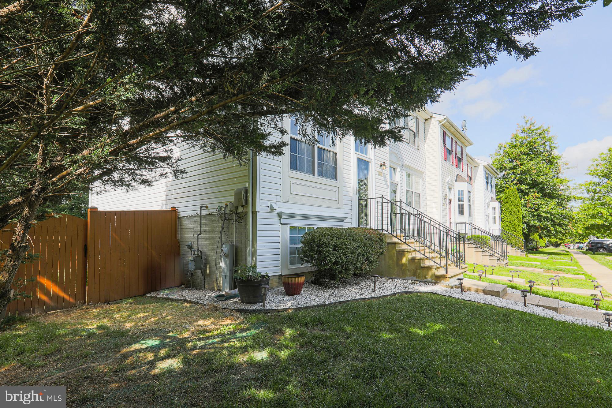 CLAYBROOKE - Residential