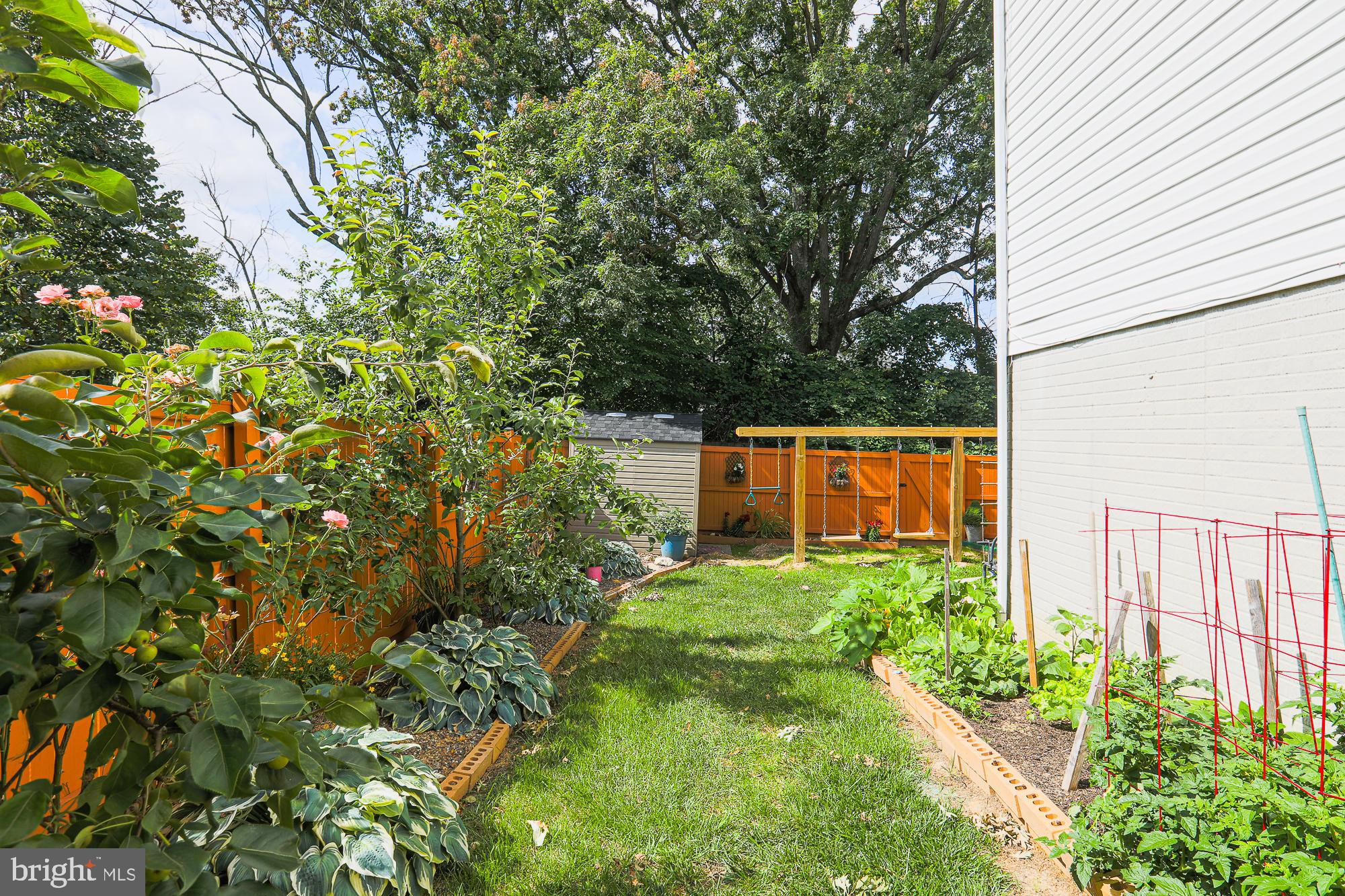 CLAYBROOKE - Residential