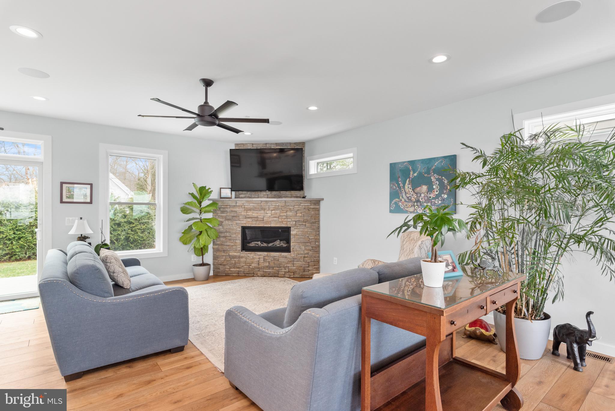 BACK BAY BEACH - Residential