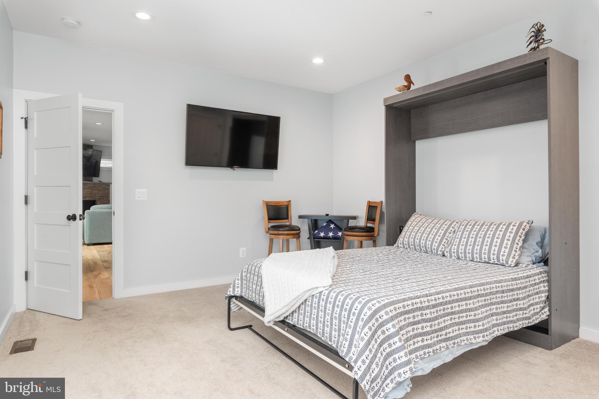 BACK BAY BEACH - Residential