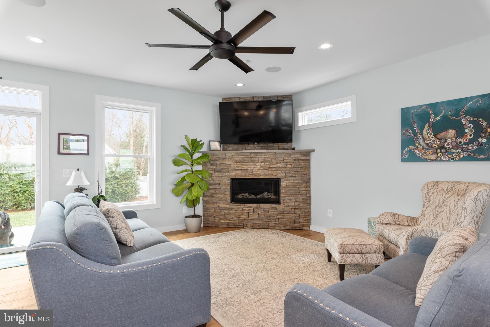 BACK BAY BEACH - Residential