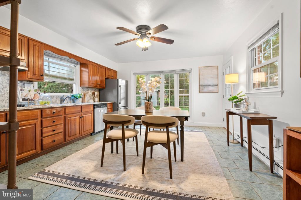 Photo of 1810 Cody Drive, SILVER SPRING, MD 20902 (MLS # MDMC2202626)