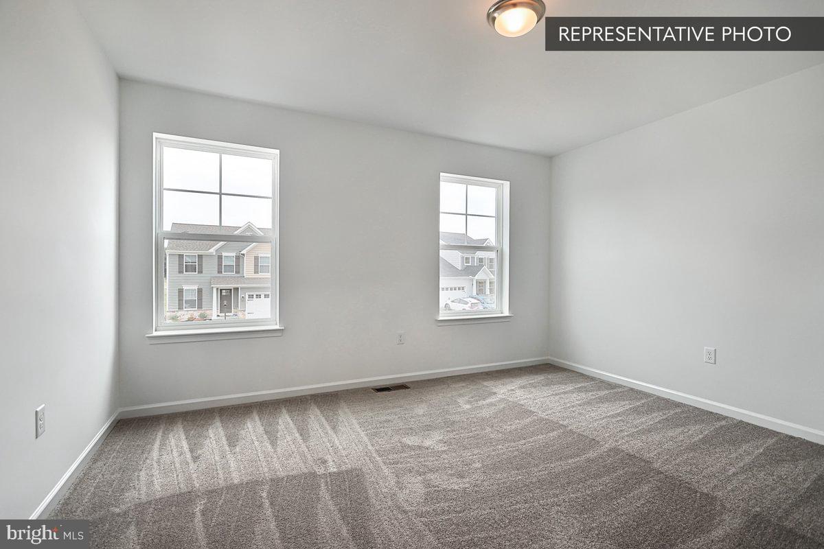 THE SEASONS - Residential