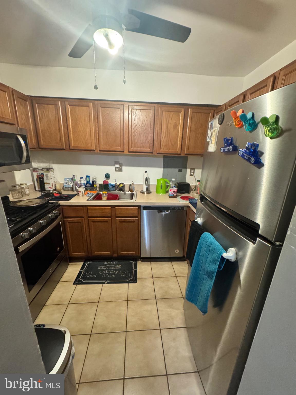 SUITLAND MANOR - Residential