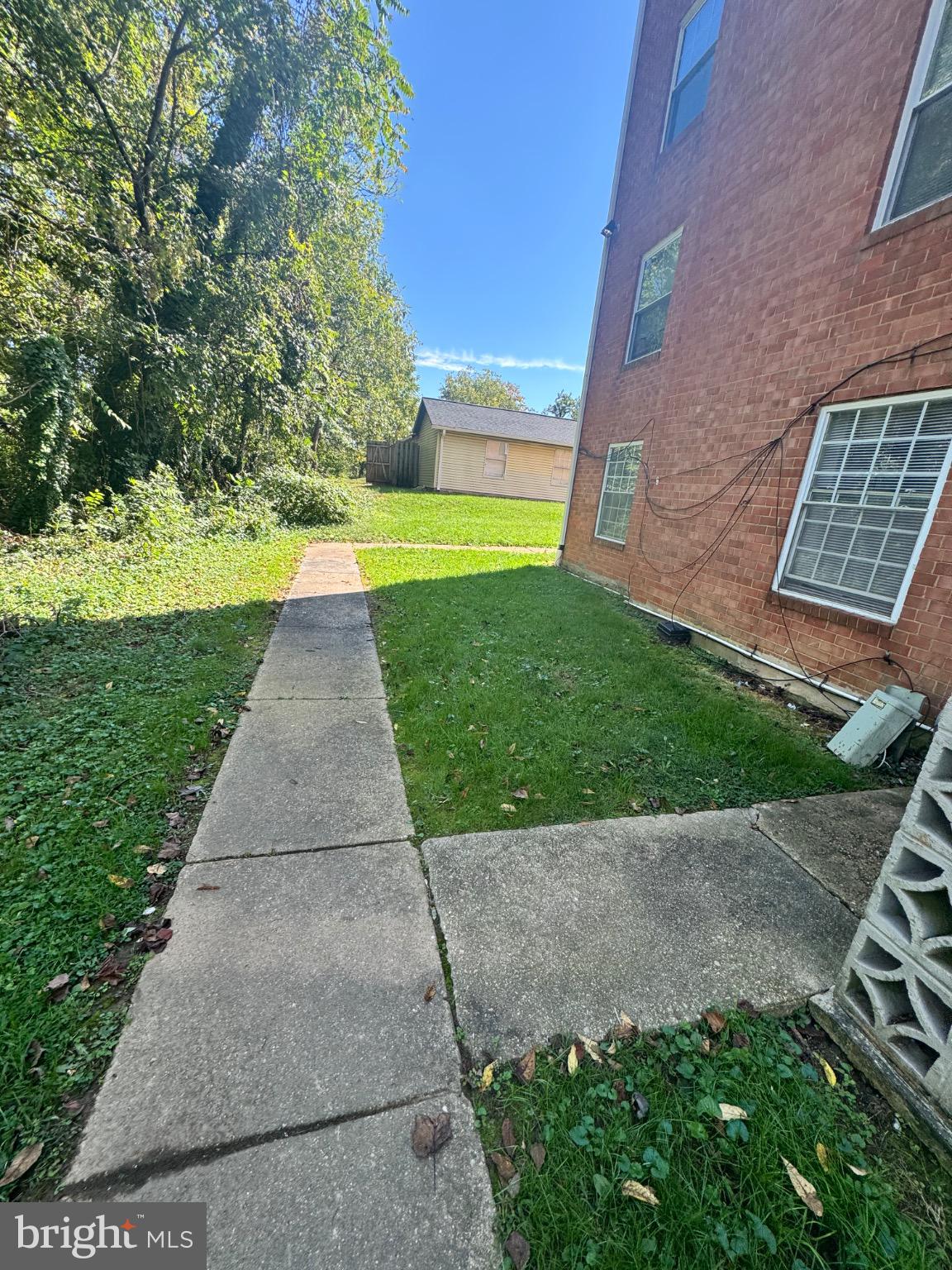 SUITLAND MANOR - Residential