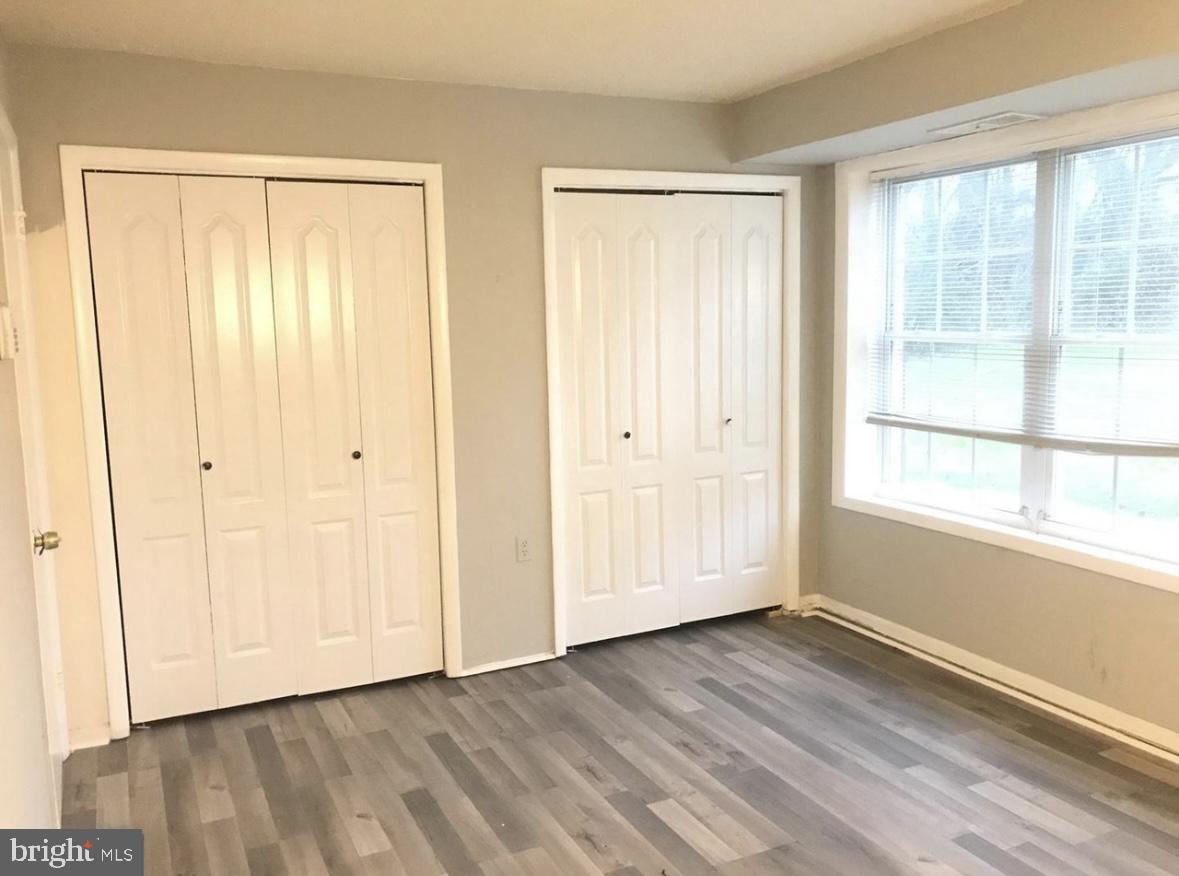 SUITLAND MANOR - Residential