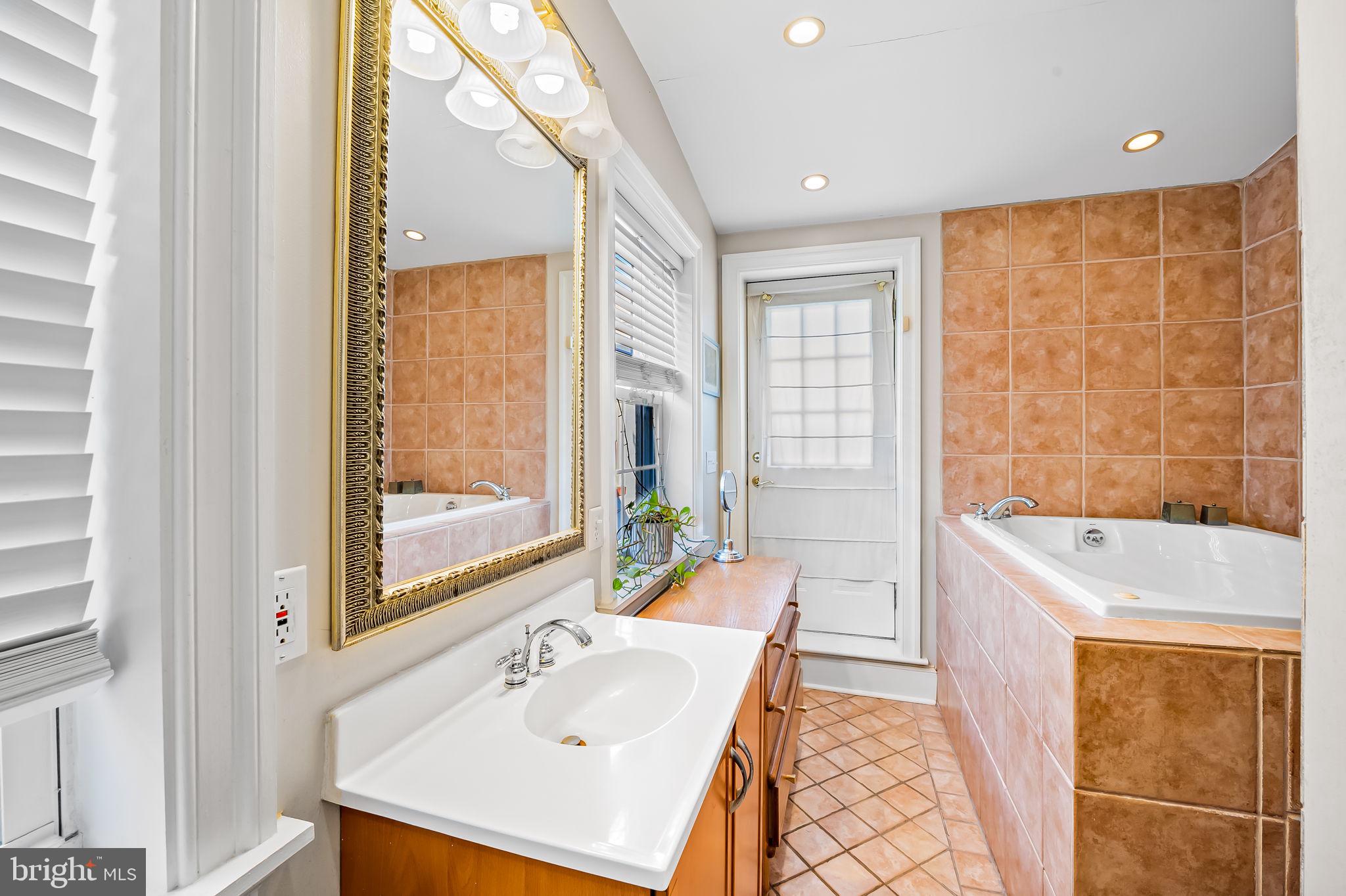 UPPER FELLS POINT - Residential