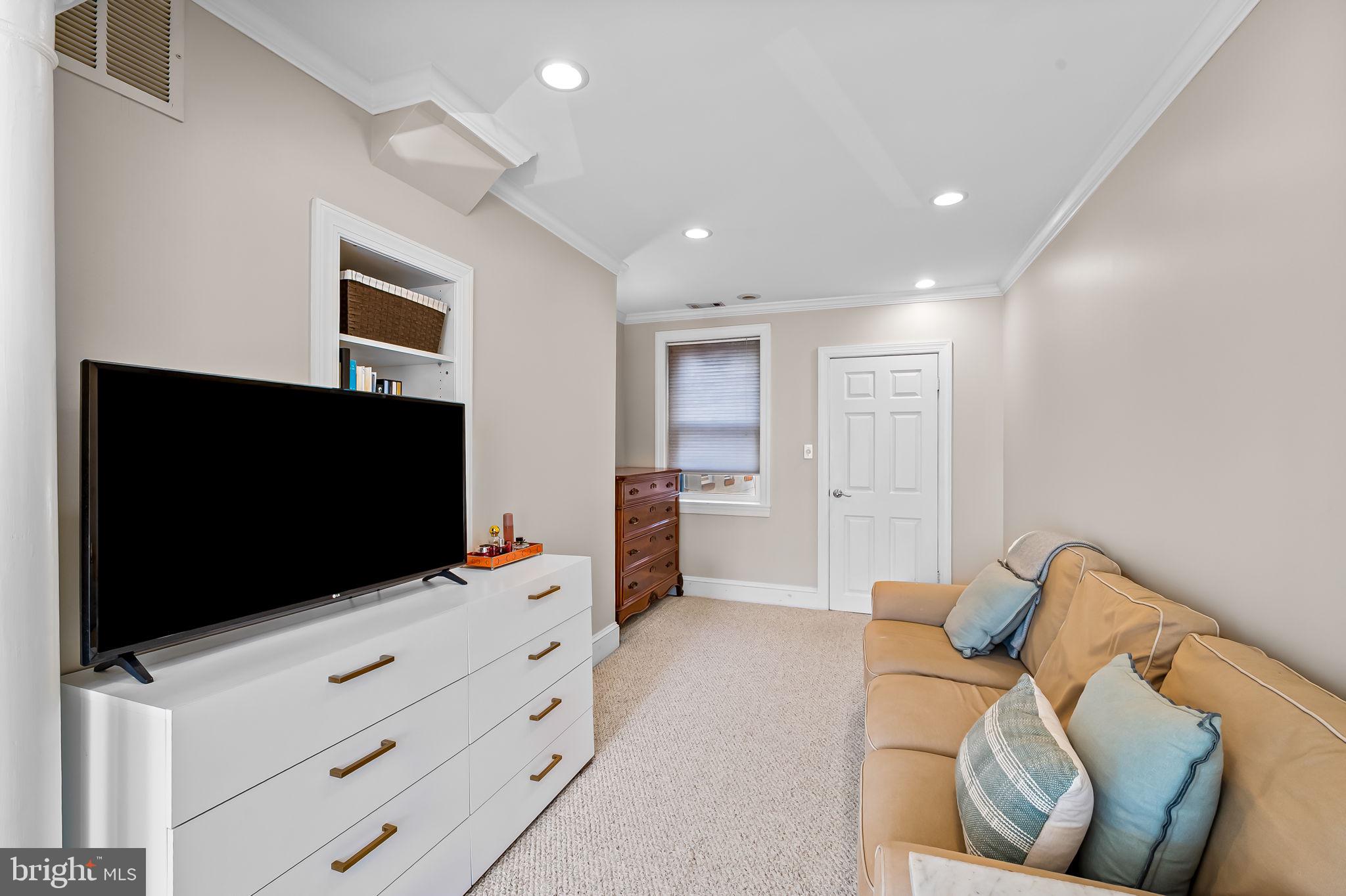 UPPER FELLS POINT - Residential