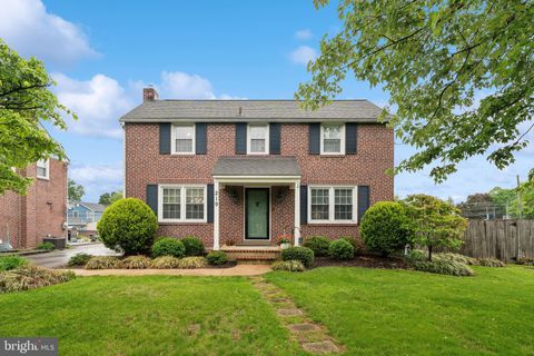 219 INDIAN ROCK DRIVE SPRINGFIELD PA 19064