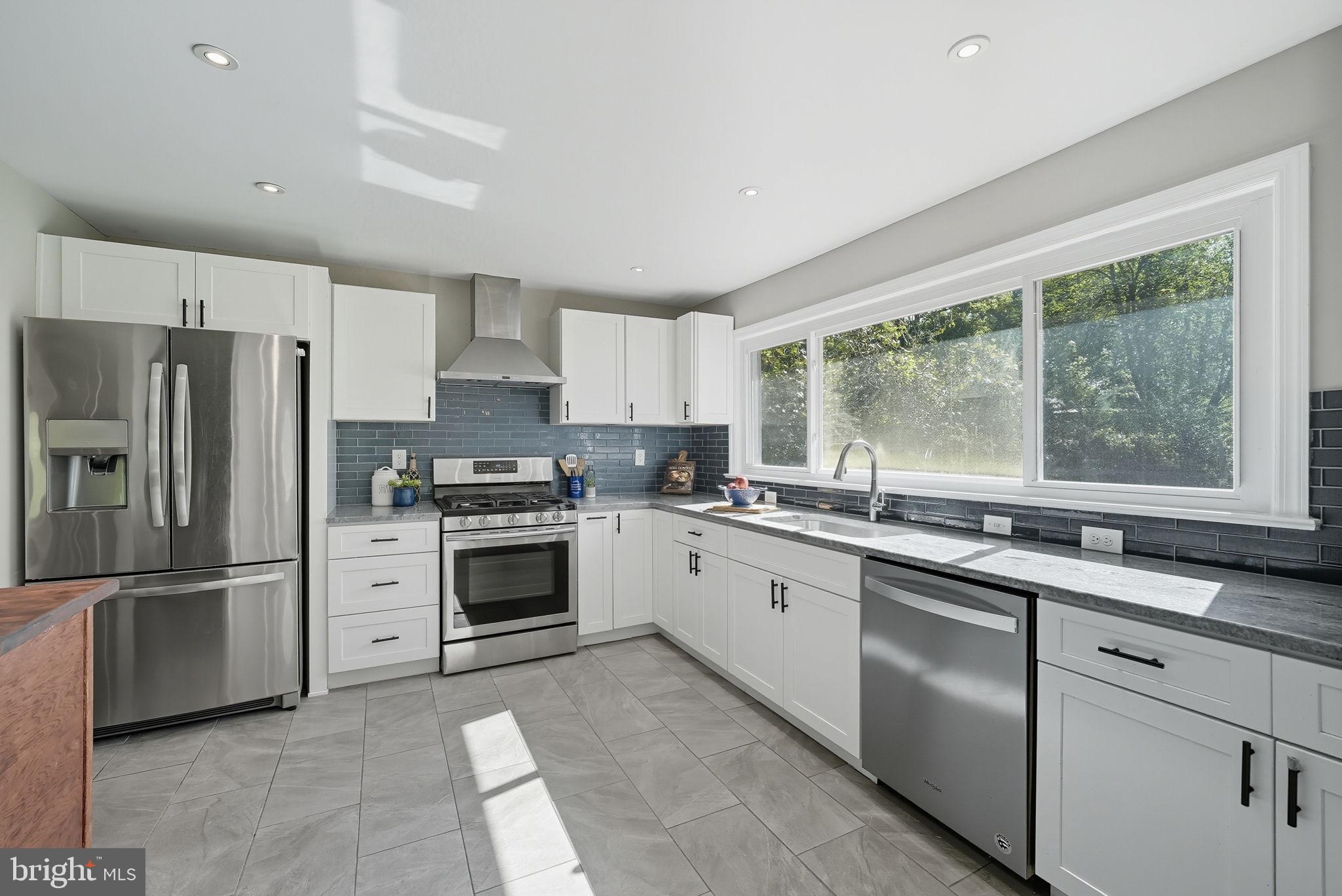 KEYS AND RUSSELL - Residential