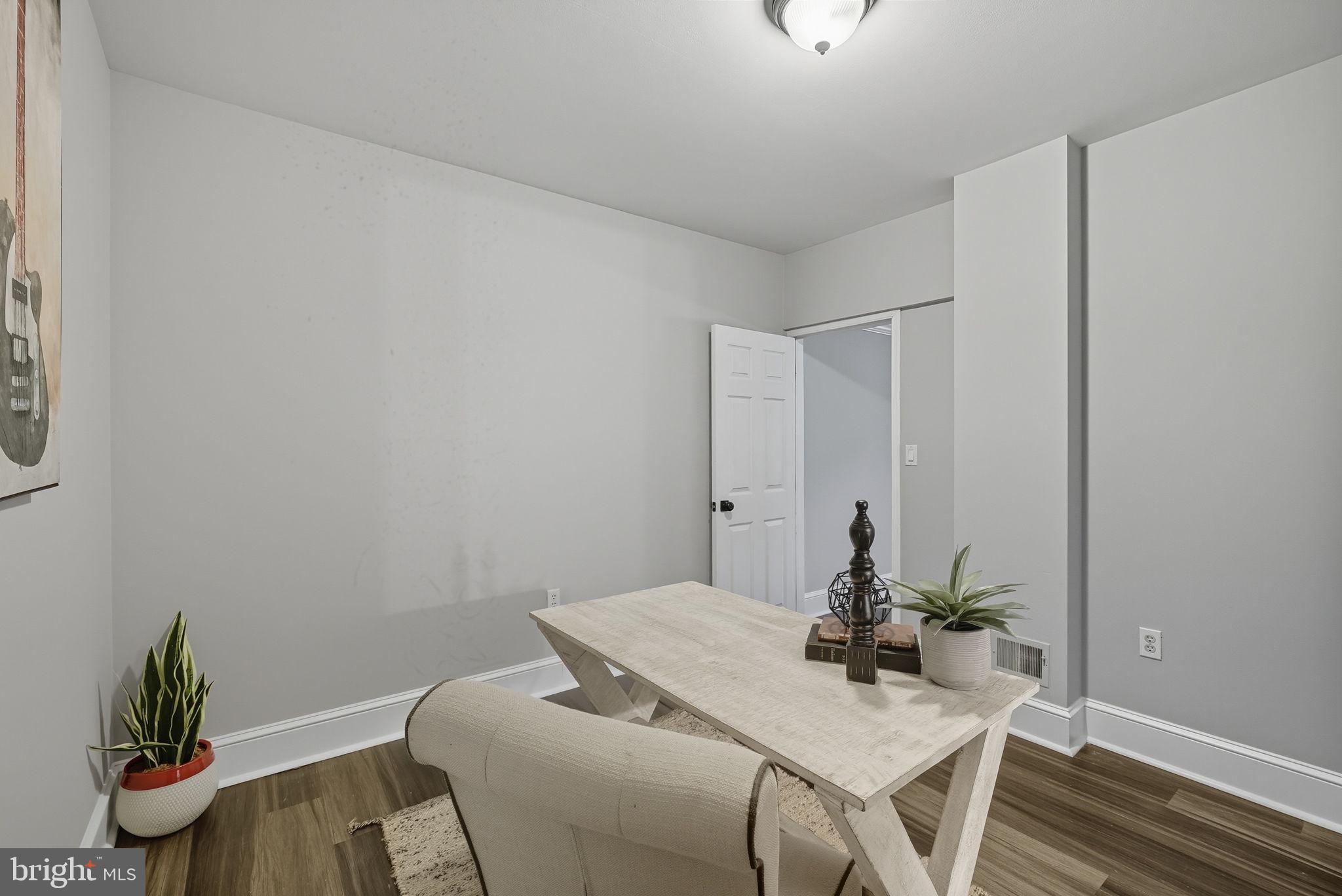 KEYS AND RUSSELL - Residential