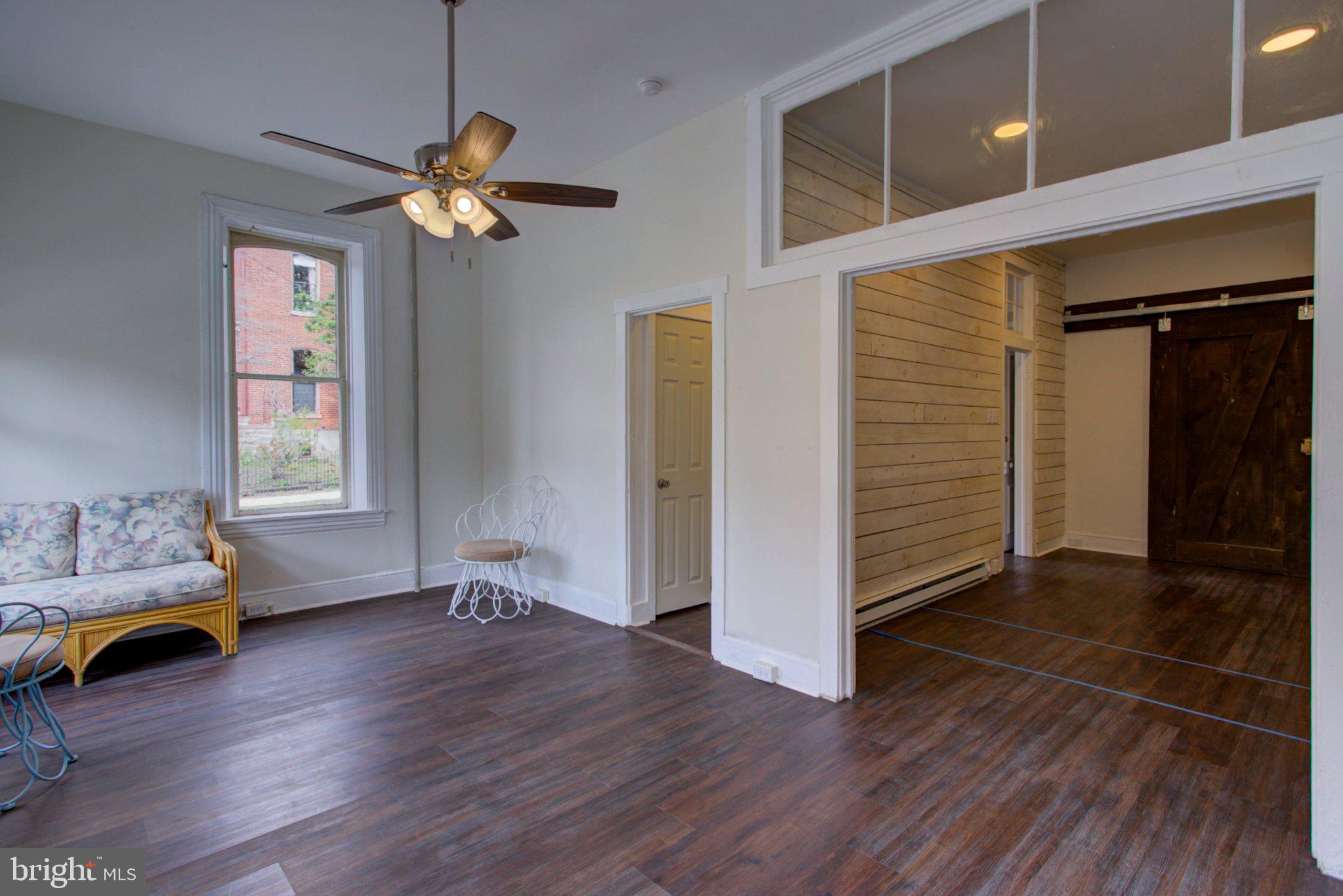 429 W LEMON STREET