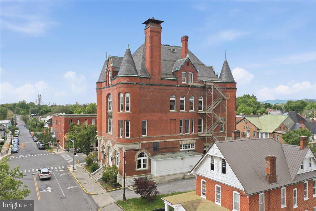 MARTINSBURG CITY - Commercial Sale