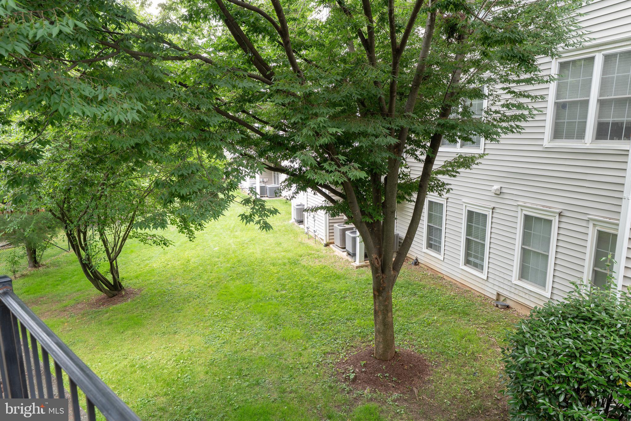 4618 SUPERIOR SQUARE 4618