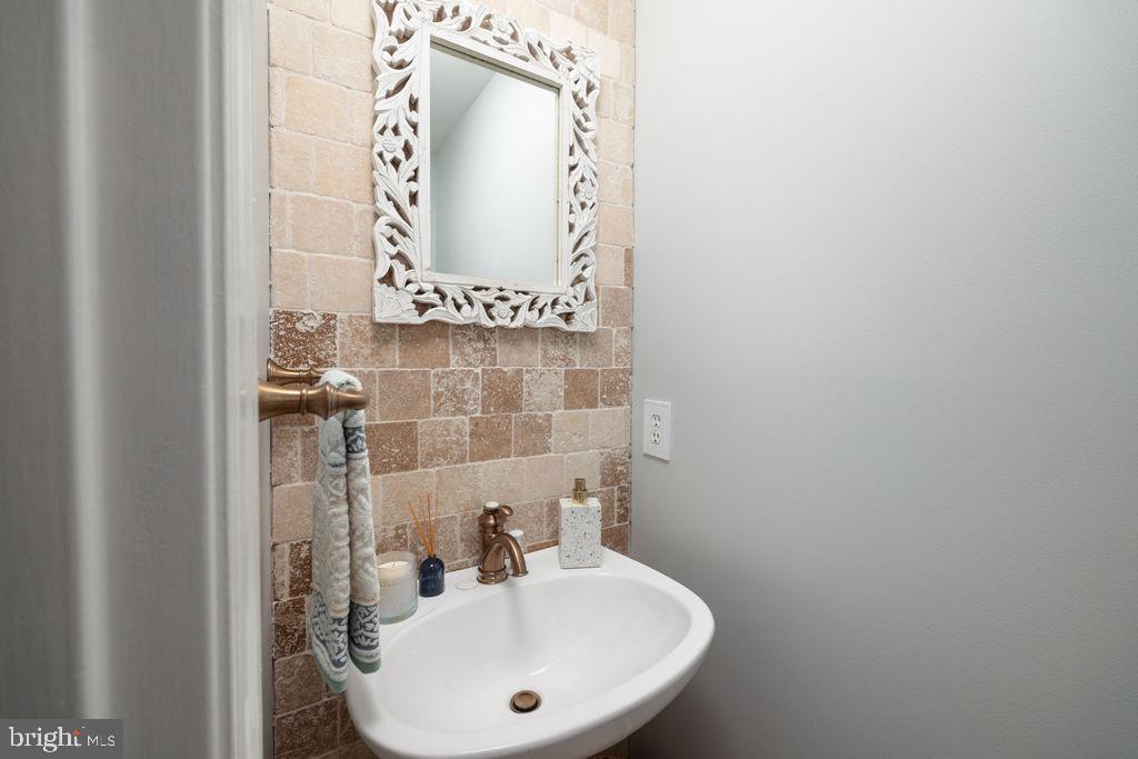 STONEGATE - Residential