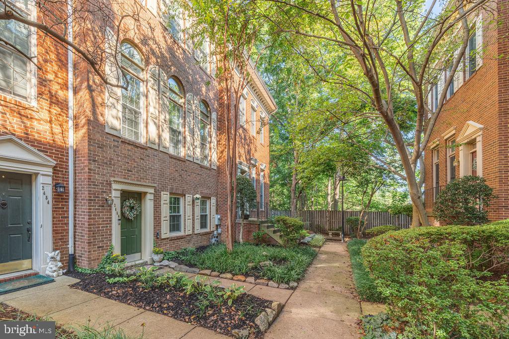 STONEGATE - Residential