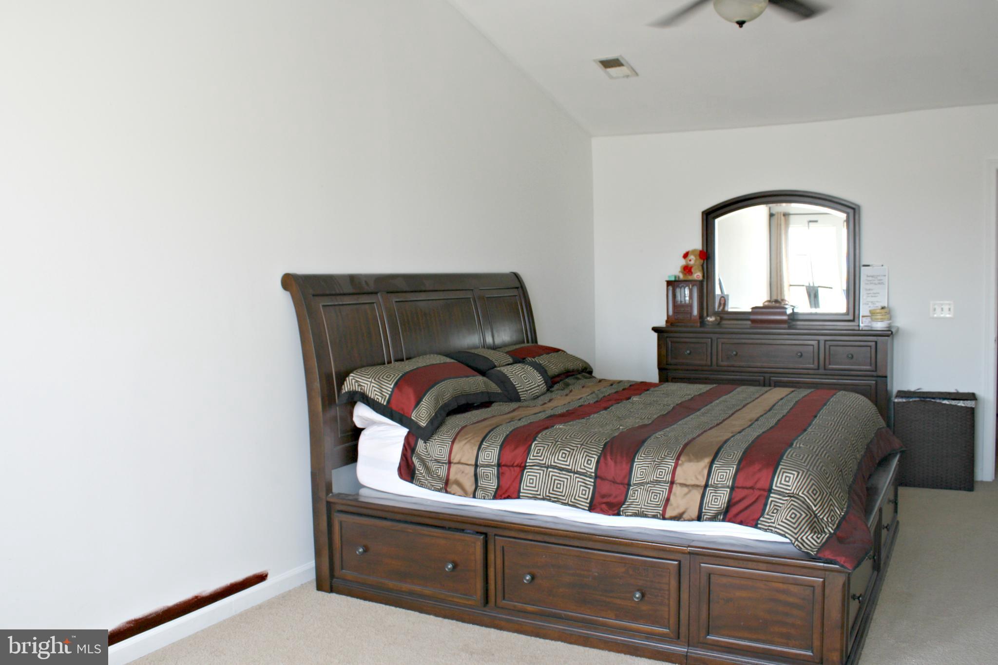 LAKELAND PLACE - Residential