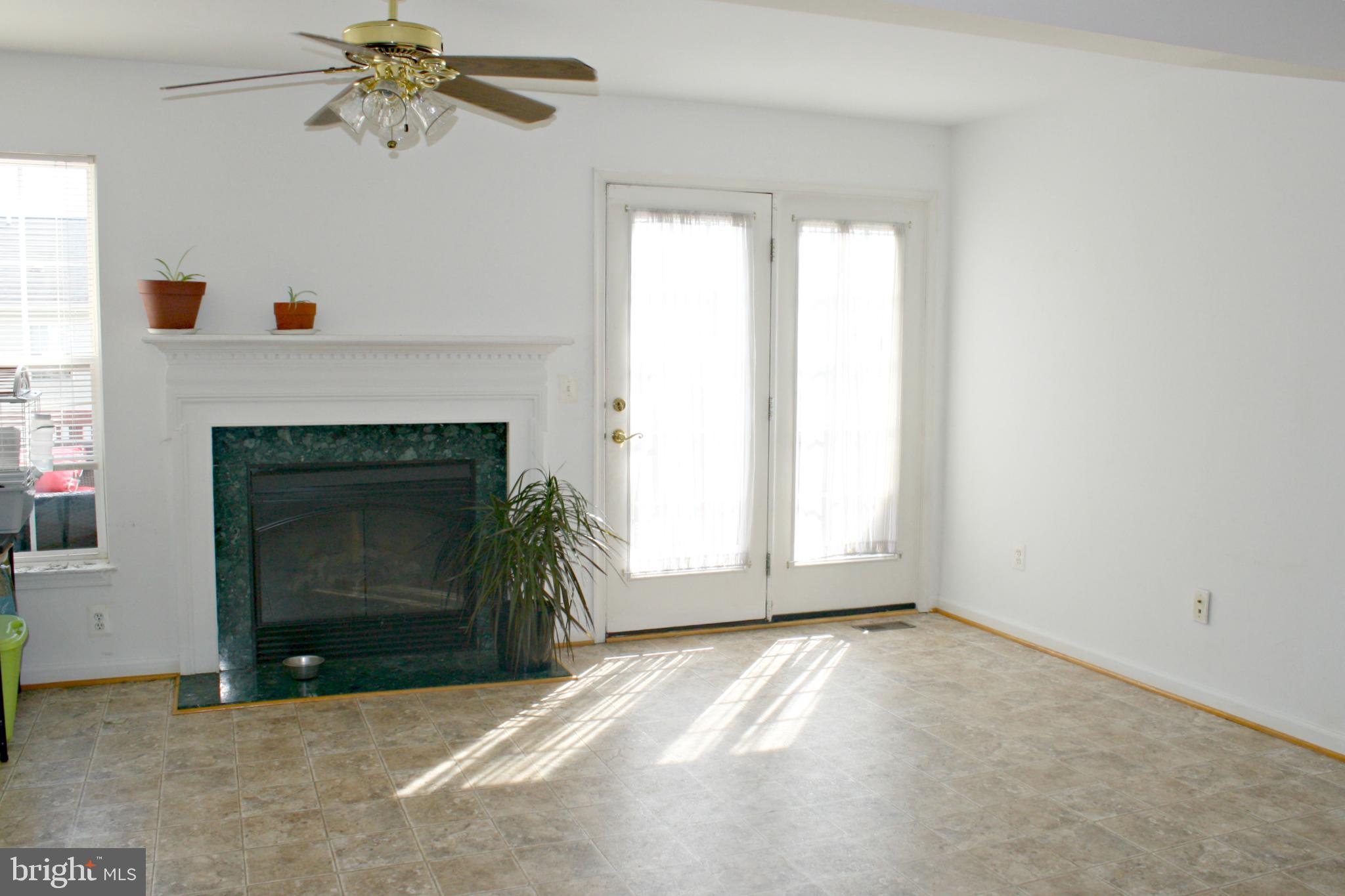 LAKELAND PLACE - Residential