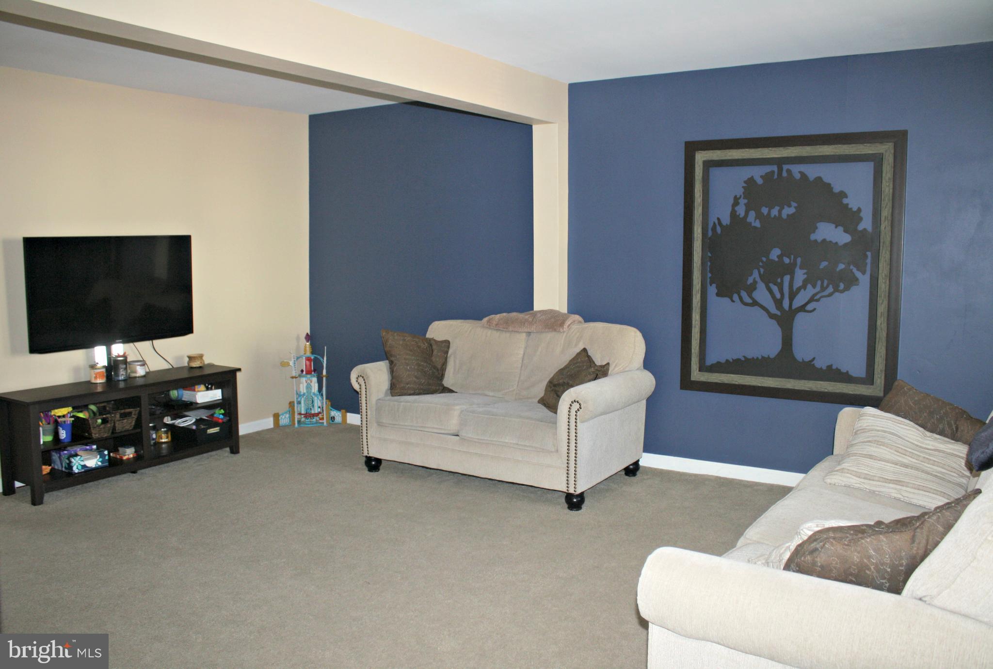 LAKELAND PLACE - Residential