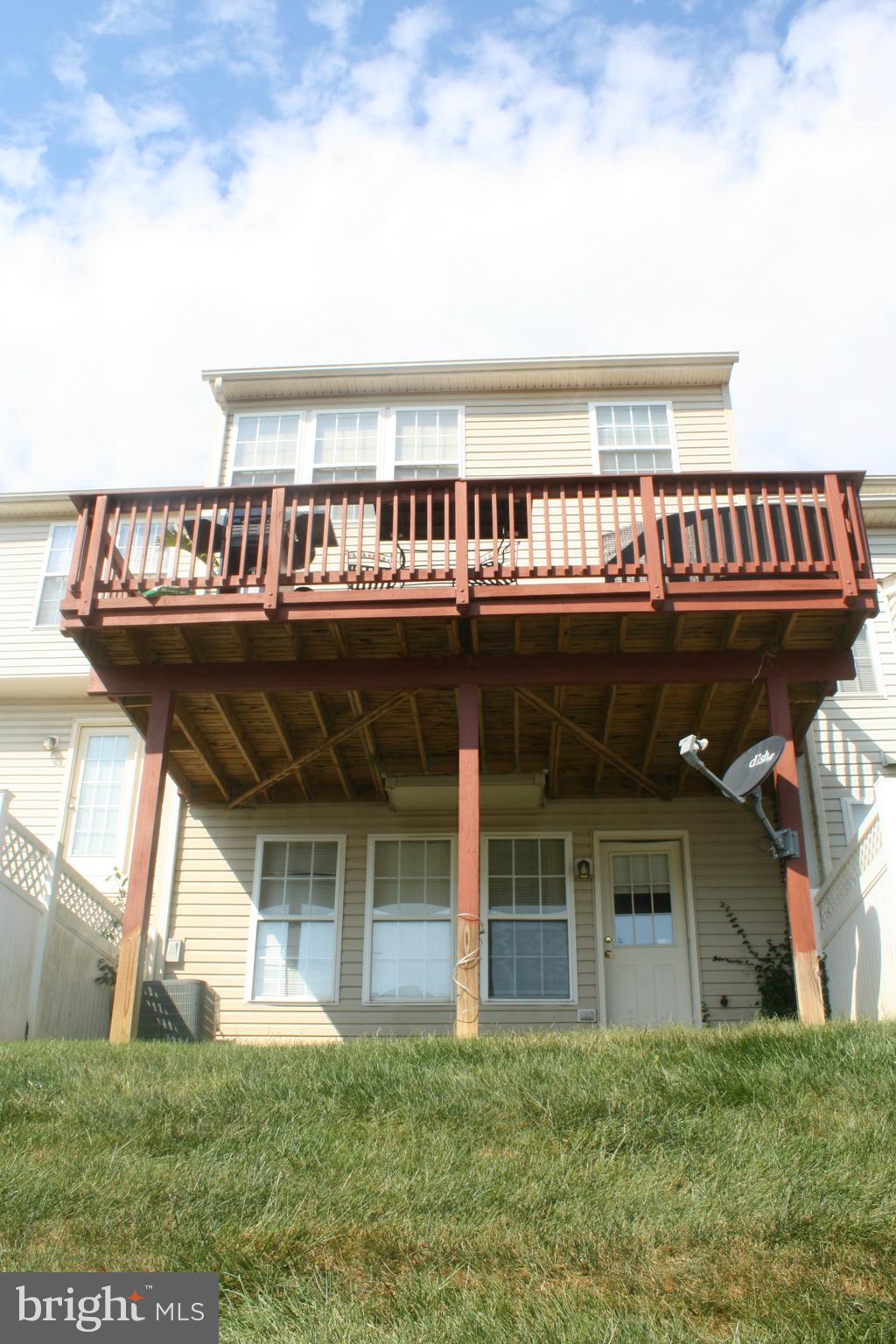 LAKELAND PLACE - Residential