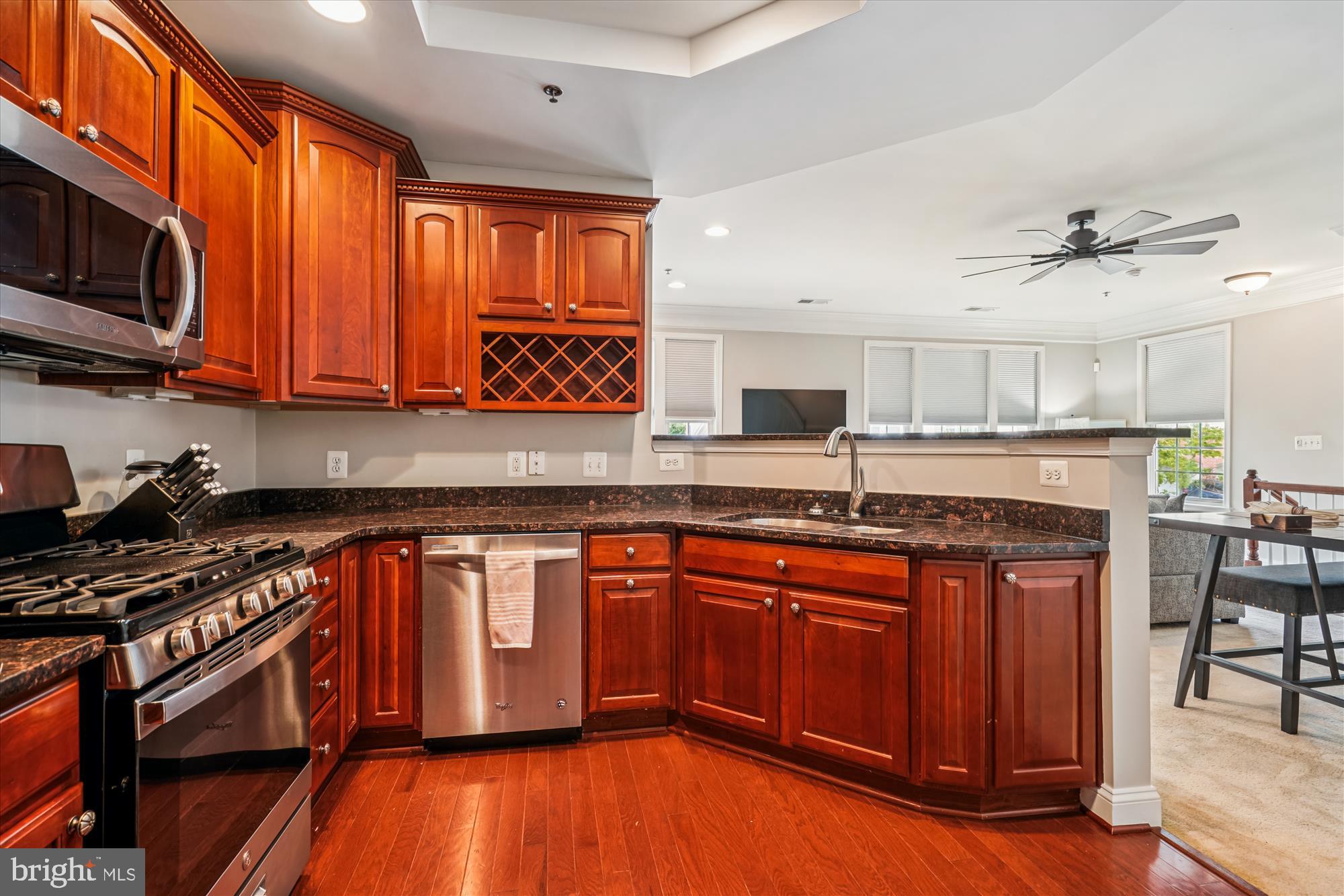 GROVETON WOODS - Residential