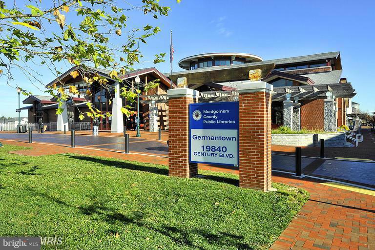 CHURCHILL TOWN SECTOR - Residential Lease