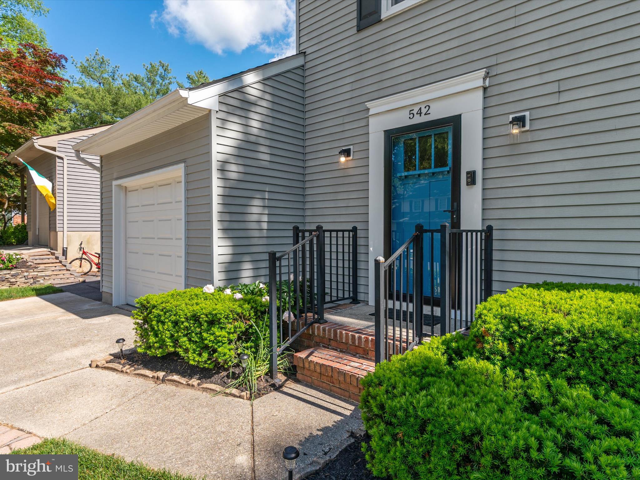 542 BENFOREST DRIVE